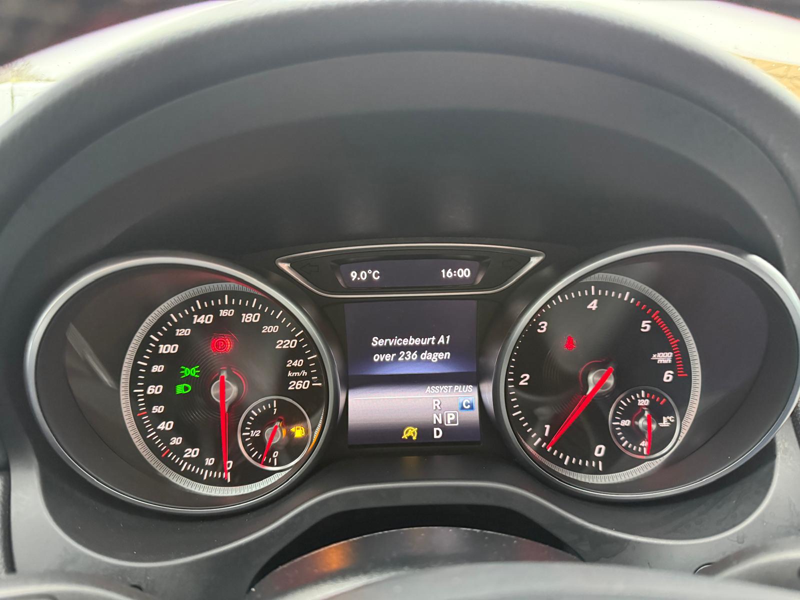Mercedes-Benz CLA-klasse Shooting Brake 180 d Business Solution | 1E EIGENAAR | 3/6/12MND GARANTIE | AUTOMAAT | AIRCO | CRUISE | NAVI | LMV | LED | TREKHAAK |