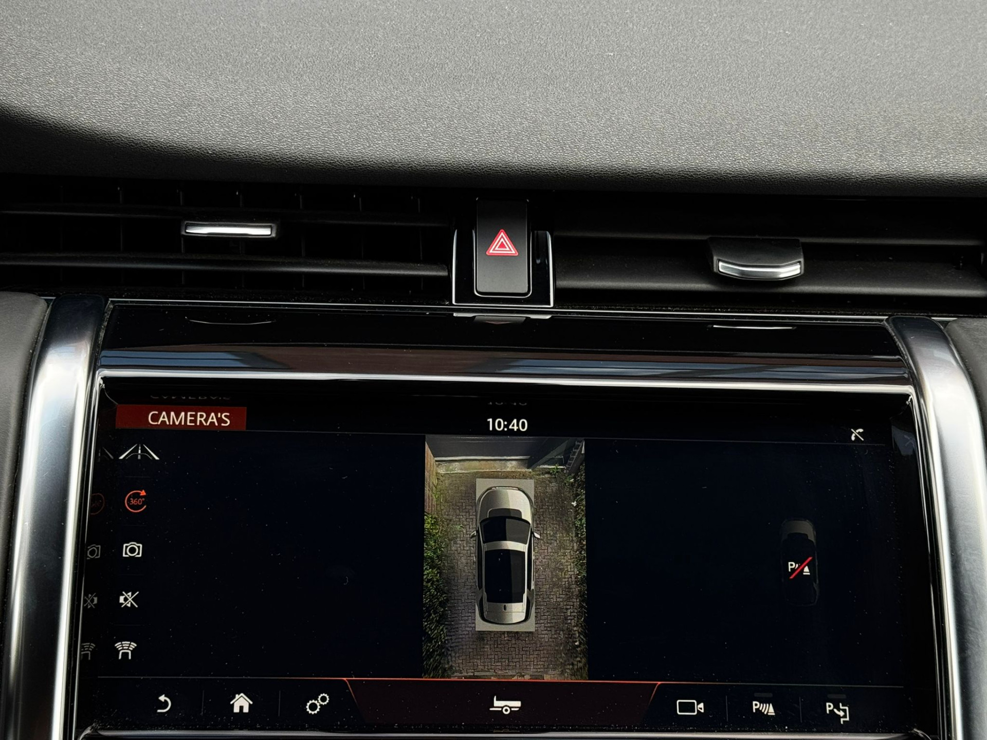 Land Rover Discovery Sport P300e 309PK R-Dynamic HSE Pano Head-UP 360 Camera