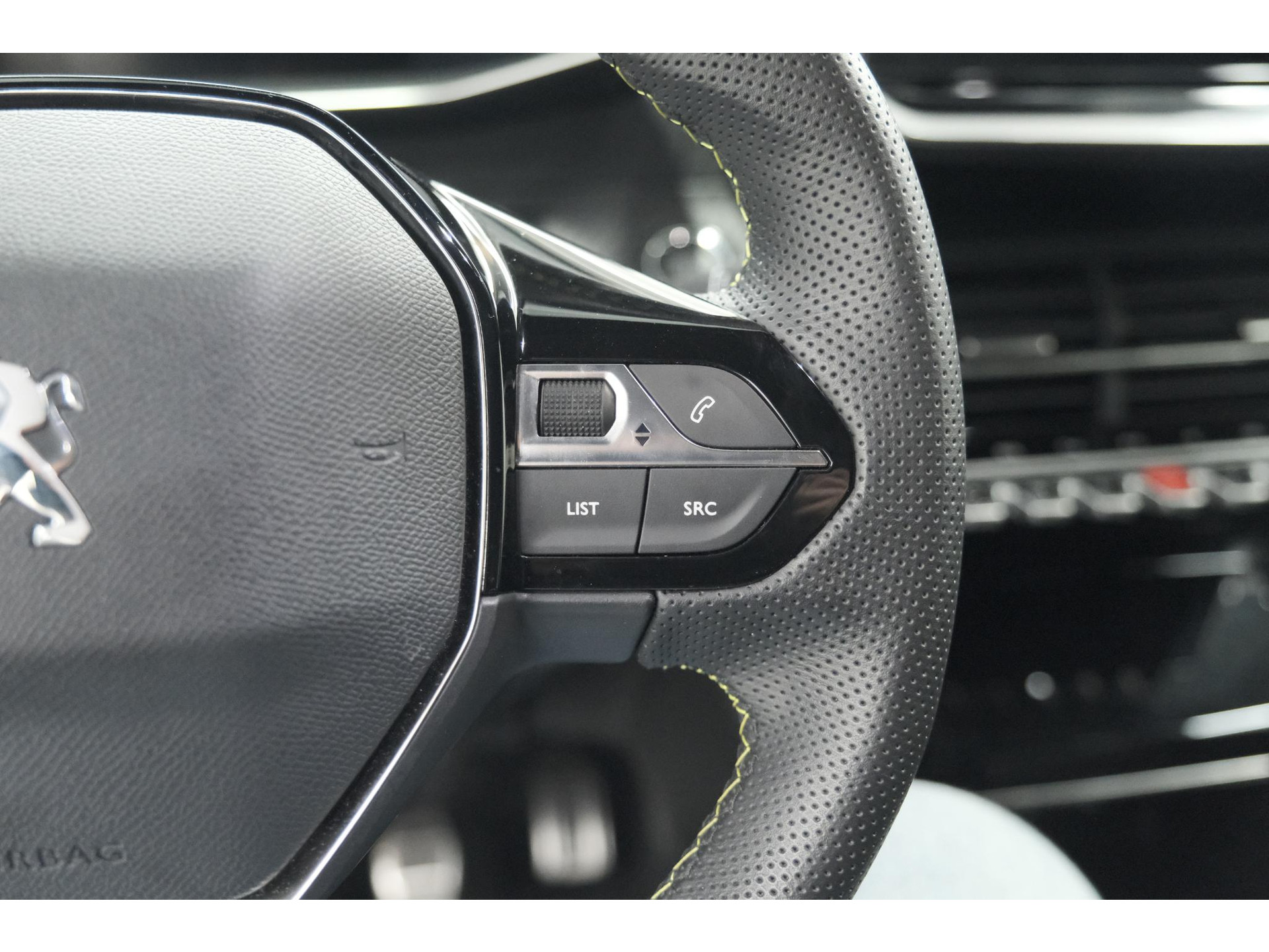 Peugeot 208 PureTech 100 GT | Camera | Navigatie | Sfeerverlichting | Apple Carplay | Parkeersensoren