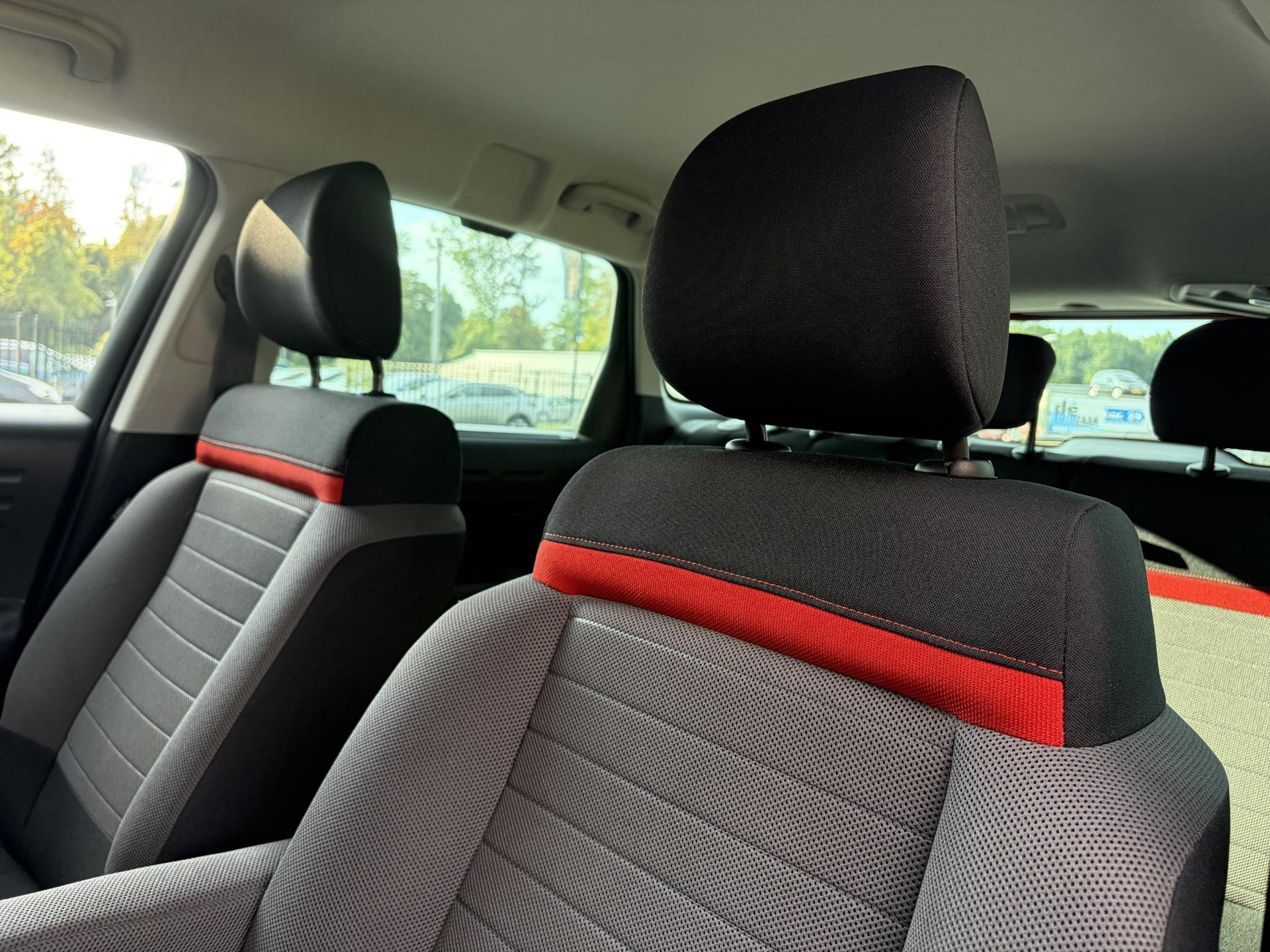 Citroen C3 Aircross 1.2 PureTech S&S Feel ✓2e Eigenaar✓Trekhaak✓110pk✓Clima✓Cruise✓Lm velgen✓Pdc V+A✓N.A.P✓Rijstrooksensor✓Apk tot 08-2027