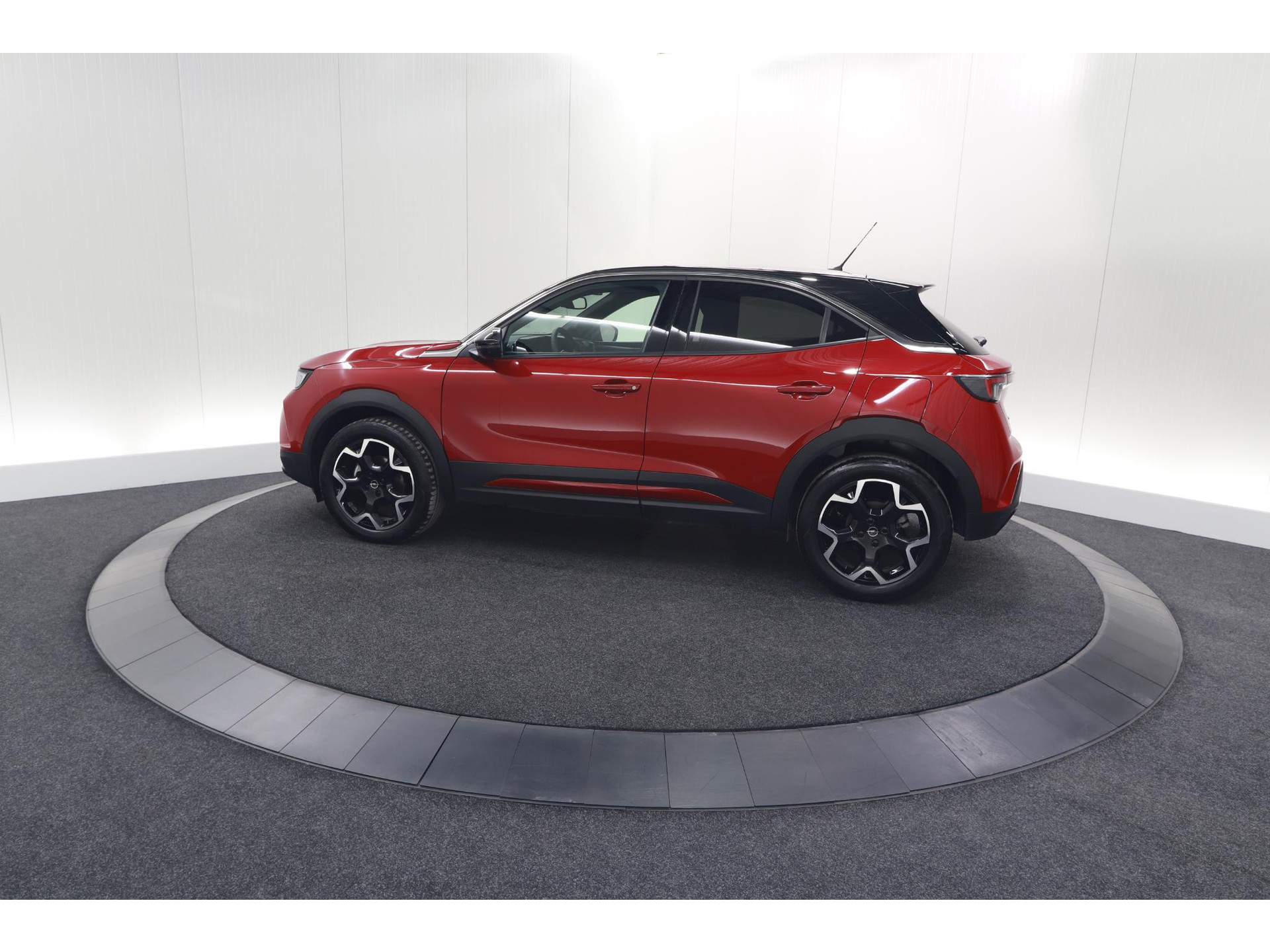 Opel Mokka 130 Turbo EAT8 Ultimate | Camera | Dodehoekdetectie | Massage | Adaptieve Cruise Control