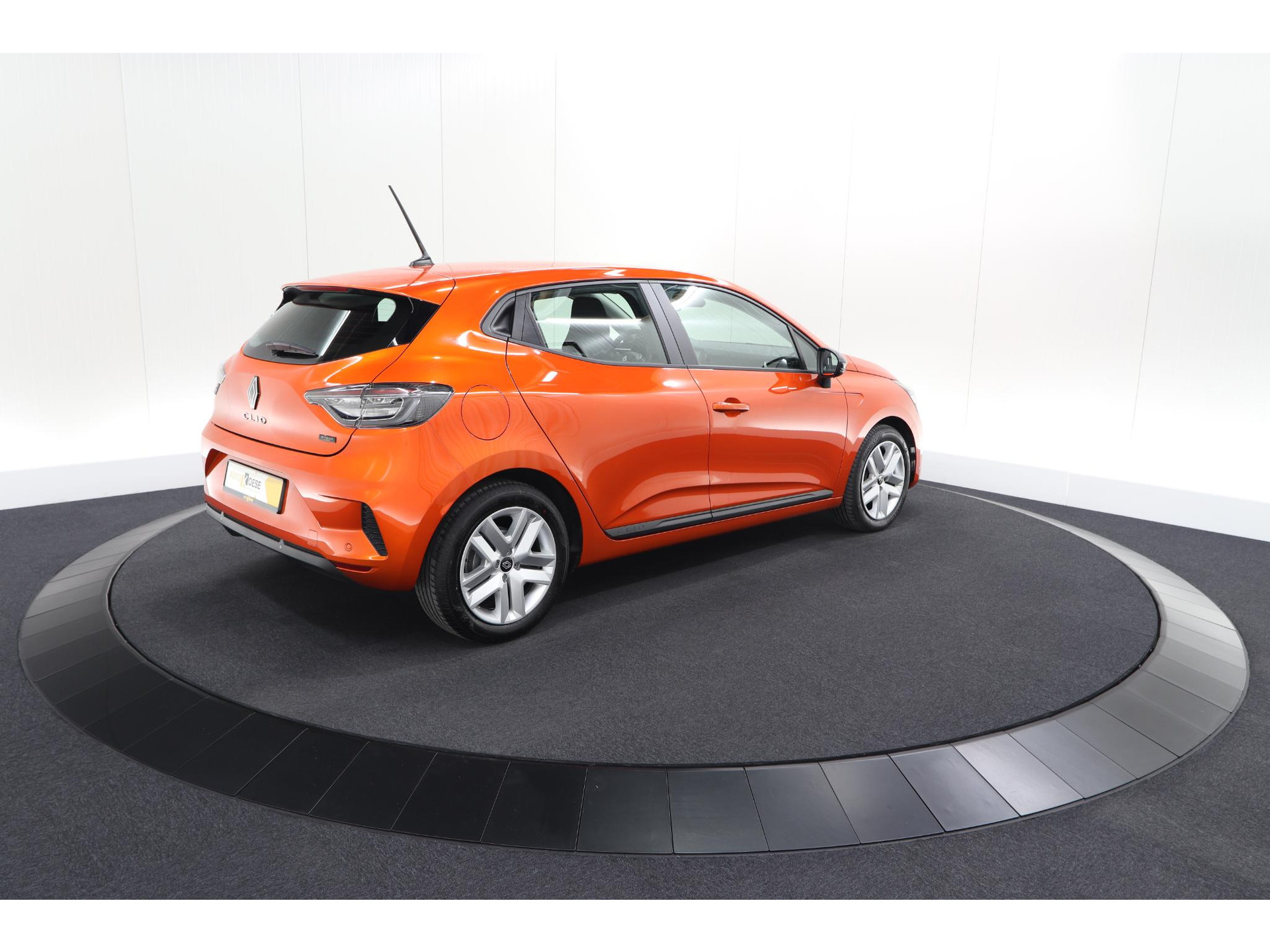 Renault Clio 1.6 E-Tech Full Hybrid 145 Evolution Holland Edition | Apple Carplay | Parkeersensoren | LED | Cruise Control