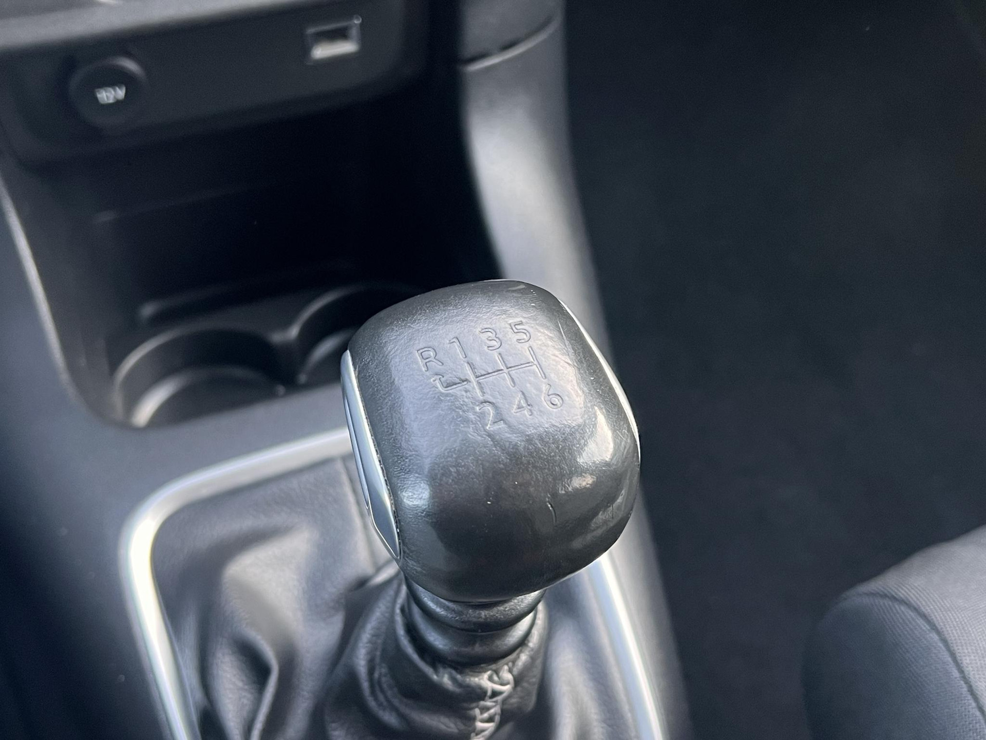 Citroen C3 1.2 PureTech S&S Shine 110pk,D-riem vv in 2023,2e Eigenaar,Camera,Navi,Clima,Cruise,Pdc V+A,APK tot 01-2027