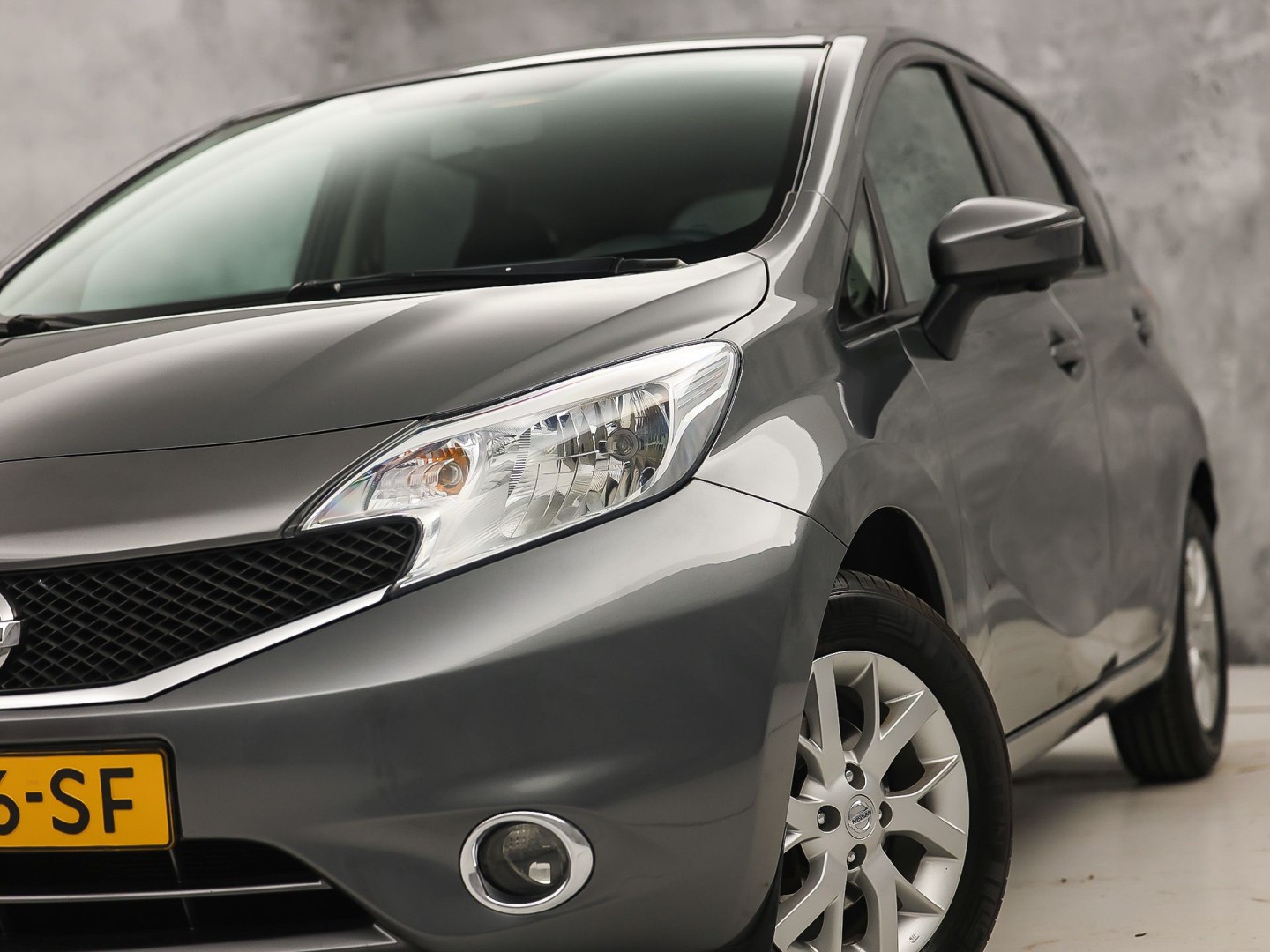 Nissan Note 1.2 Sport (AIRCO, GETINT GLAS, LM VELGEN, SPORTSTOELEN, CRUISE, NIEUWE APK, NIEUWSTAAT)