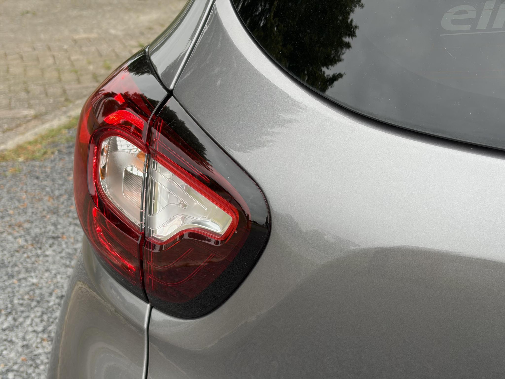 Renault Captur 1.2 TCe Intens 120pk,1e Eigenaar,Camera,Trekhaak,Carplay,Pdc,Clima,Cruise,Dealer Onderhouden,6 Bak,Lm velgen,Dodehoek,N.A.P,Apk tot 10-2027