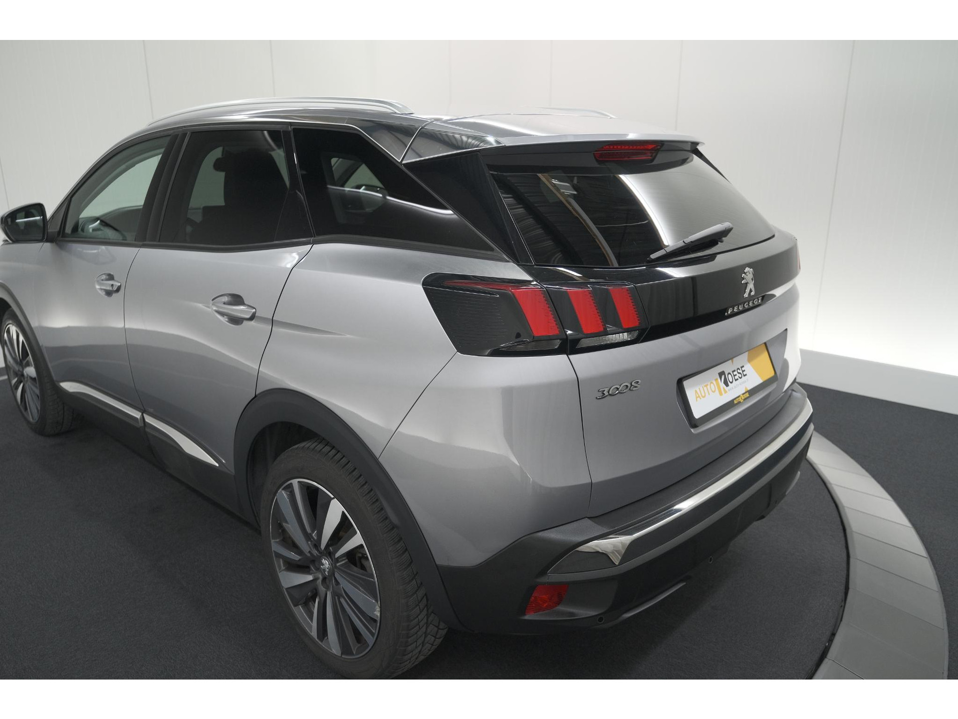 Peugeot 3008 PureTech 130 EAT6 Blue Lease Premium | Camera | Apple Carplay | Parkeersensoren | Climate Control