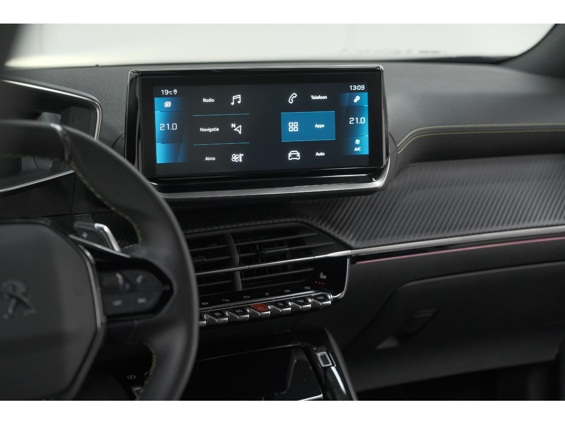 Peugeot 2008 PureTech 130 EAT8 GT | Camera | Dodehoekdetectie | Apple Carplay | Pack Winter