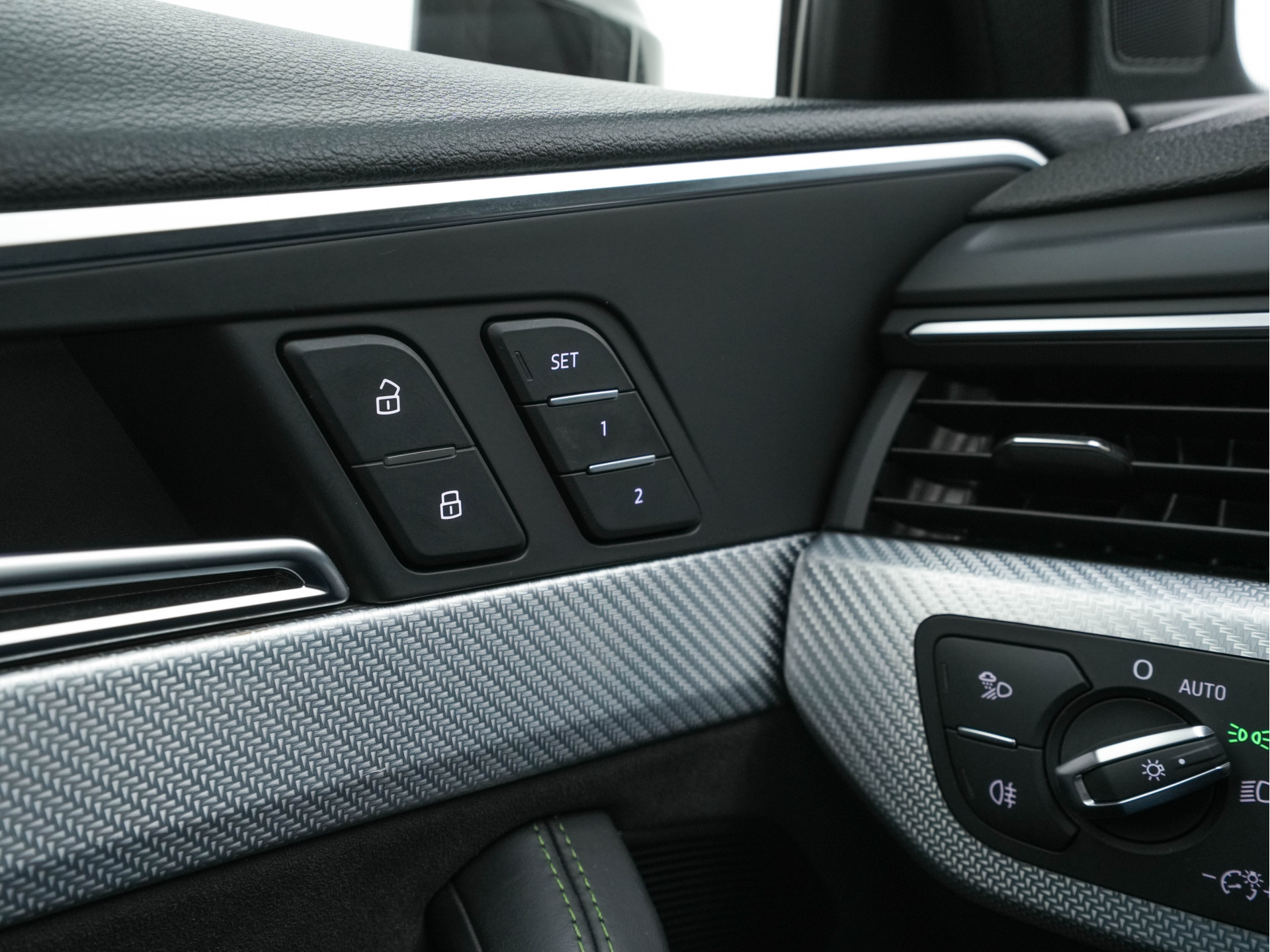 Audi RS4 2.9 TFSI quattro *MILLTEK | KERAMIK | APPLE-CARPLAY | PPF | ABT | B&O | 360-CAMERA | PANO | CARBON-PACK | HUD | SONOMA-GREEN | DEALER-AUTO*