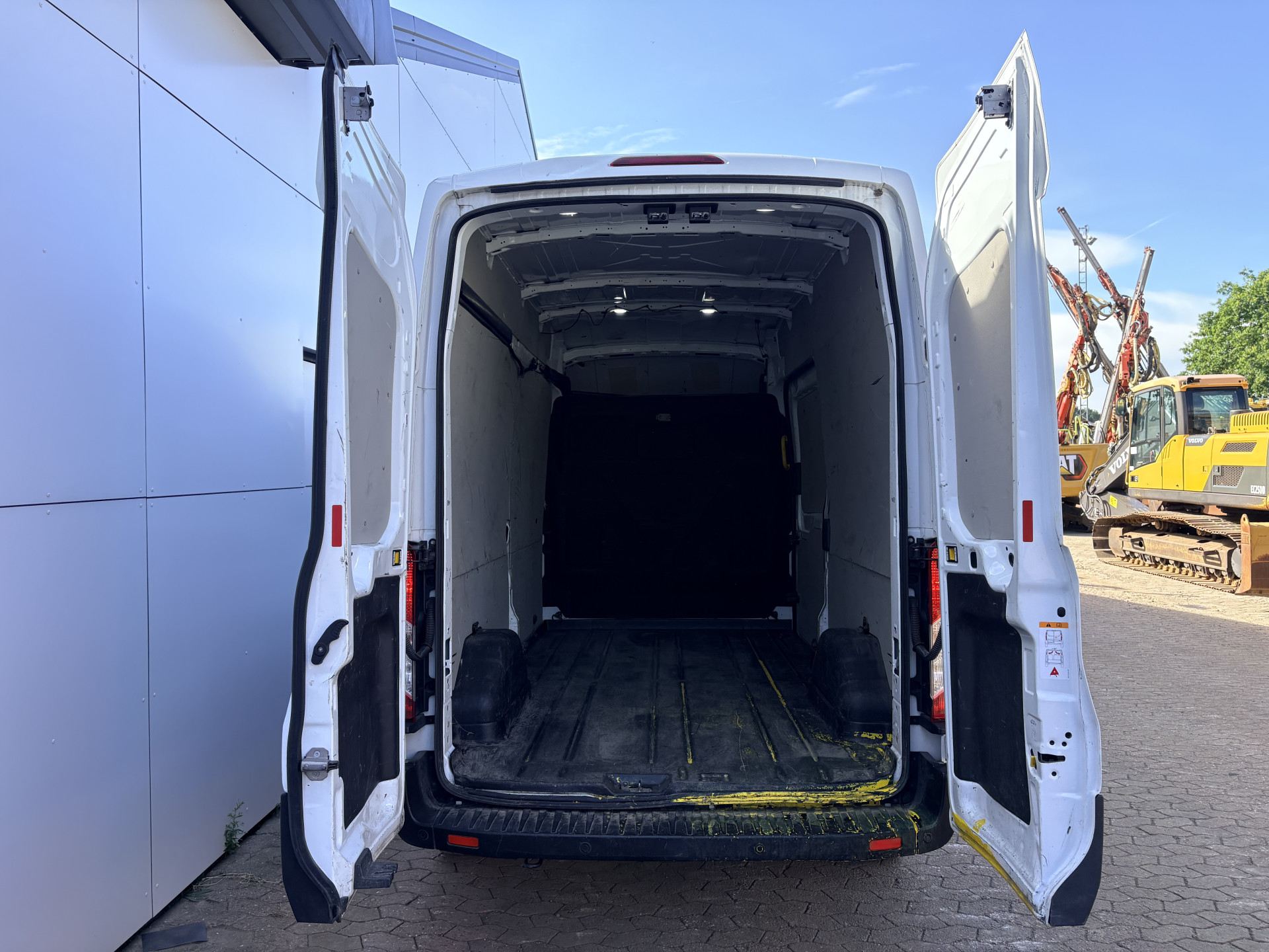Ford Transit 350 2.0 TDCI 170PK L3H3 Airco Cruise Control Parkeersensoren v+a Voorruitverwarming