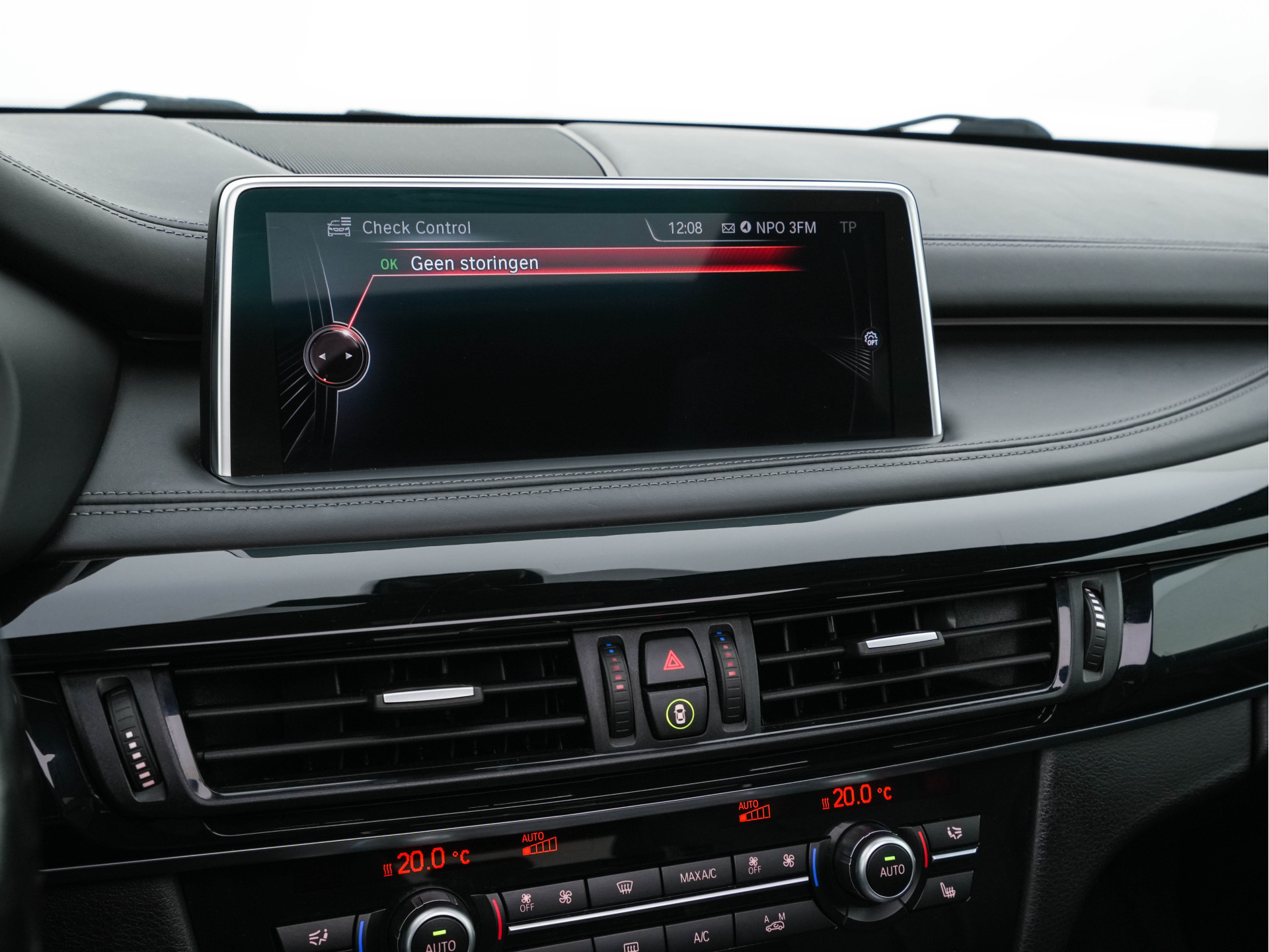 BMW X5 M High Executive M-Sportpack Aut. *PANO | HEAD-UP | LEATHER | FULL-LED | NAVI-FULLMAP | MEMORY-PACK | HARMAN/KARDON-AUDIO | KEYLESS | CAMERA | HEATED-COMFORTSEATS | SHIFTPADDLES | TOWBAR | 20''ALU*