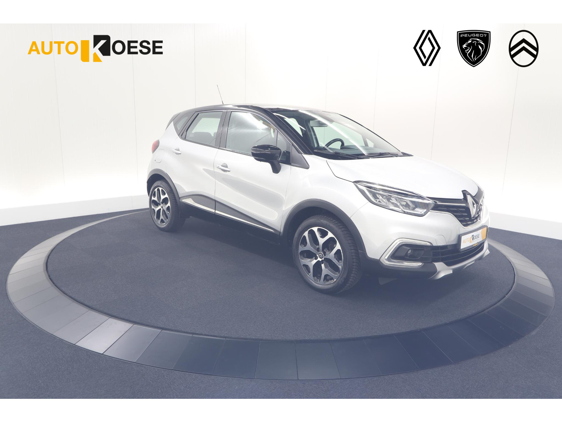 Renault Captur TCe 90 Intens | Trekhaak | AllSeason banden | Navigatie | Parkeersensoren