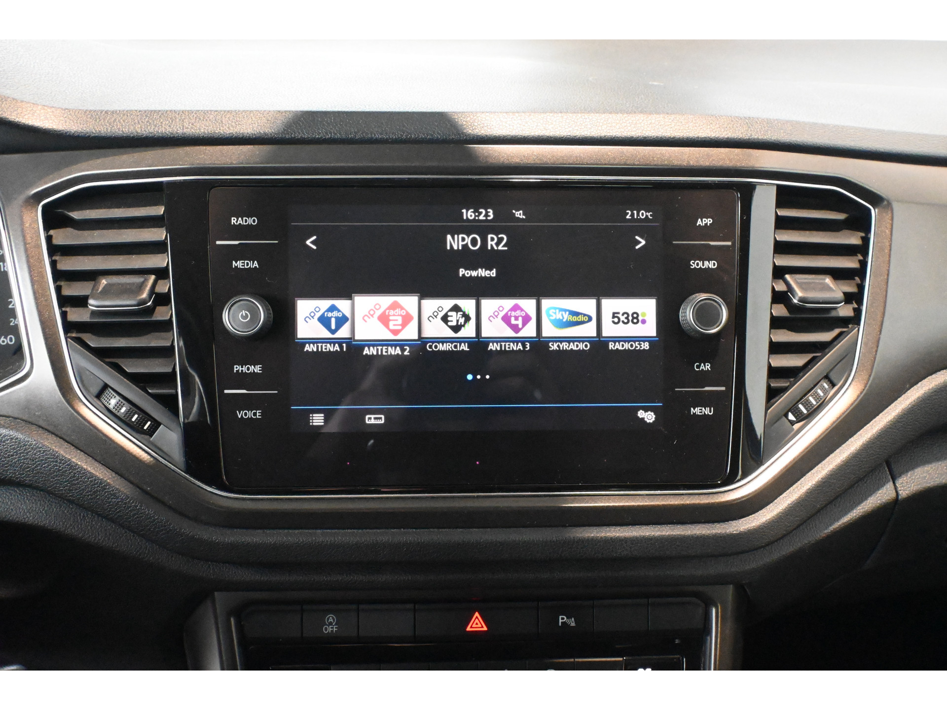 Volkswagen T-Roc 1.5 TSI Style Automaat Clima Carplay Cruise Control Trekhaak Rijklaarprijs! Inruil Mogelijk!