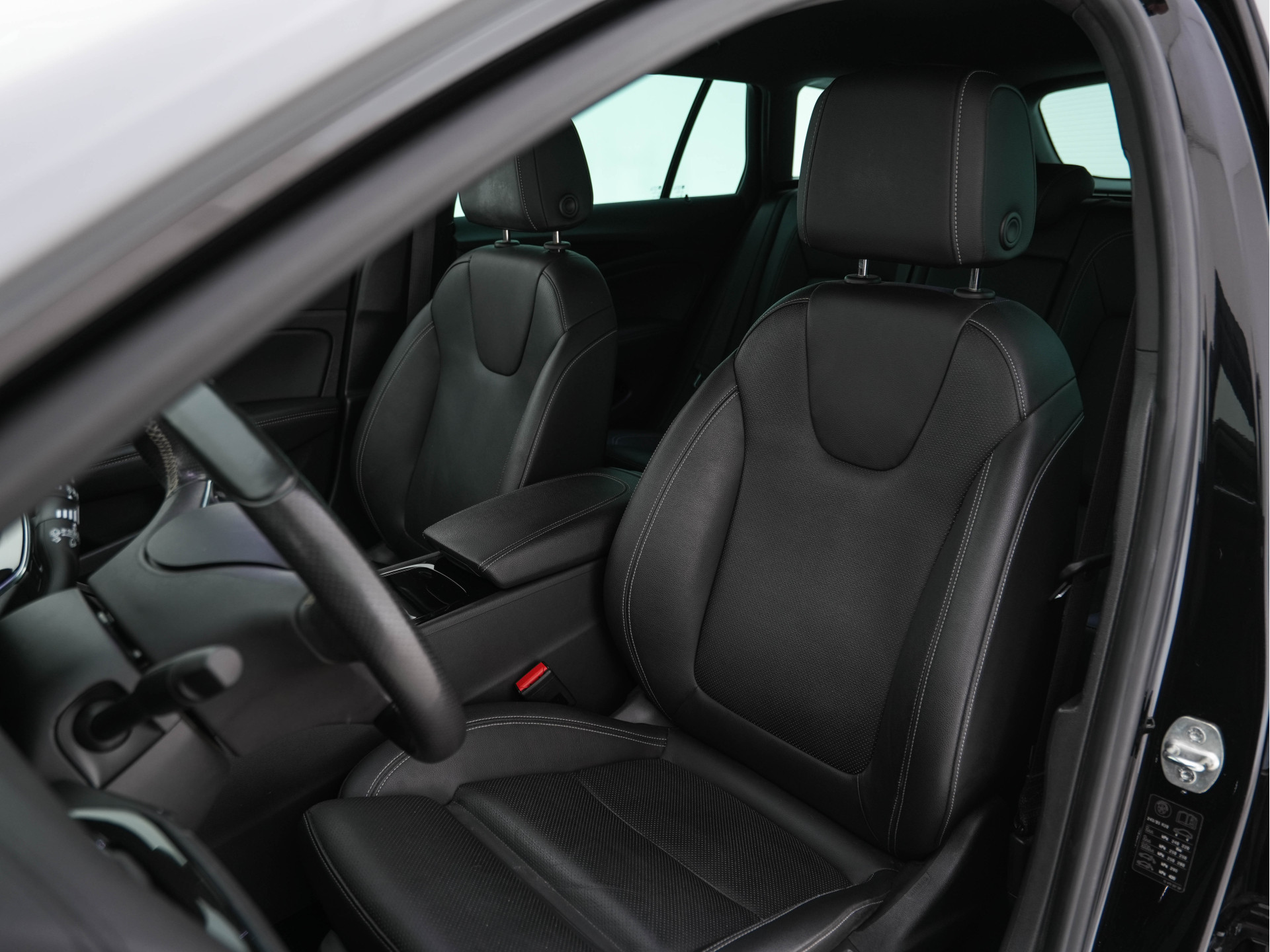 Opel Insignia Sports Tourer 2.0 Turbo GS-Sport-Line Aut. *FULL-LEATHER | BOSE-SOUND | HEAD-UP | ADAPT.CRUISE | FULL-LED | MEMORY-PACK | SPORT/HEATED/COOLED/MASSAGE-SEATS  | NAVI-FULLMAP | GREY-WRAPPED | KEYLESS | CAMERA | CARPLAY | LANE-ASSIST