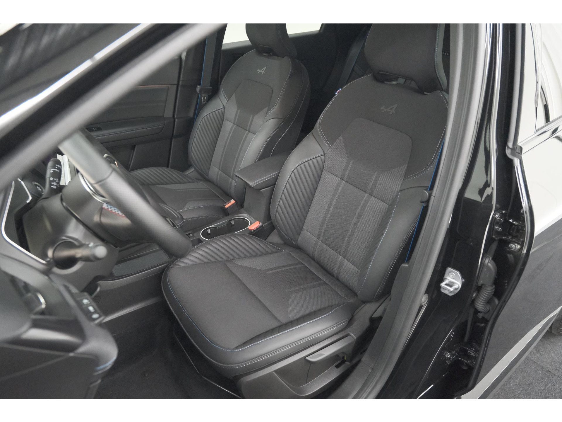 Renault Captur 1.8 E-Tech full hybrid 160 Esprit Alpine | 360 Camera | Adaptieve Cruise Control | Dodehoekdetectie | Stuurwielverwarming