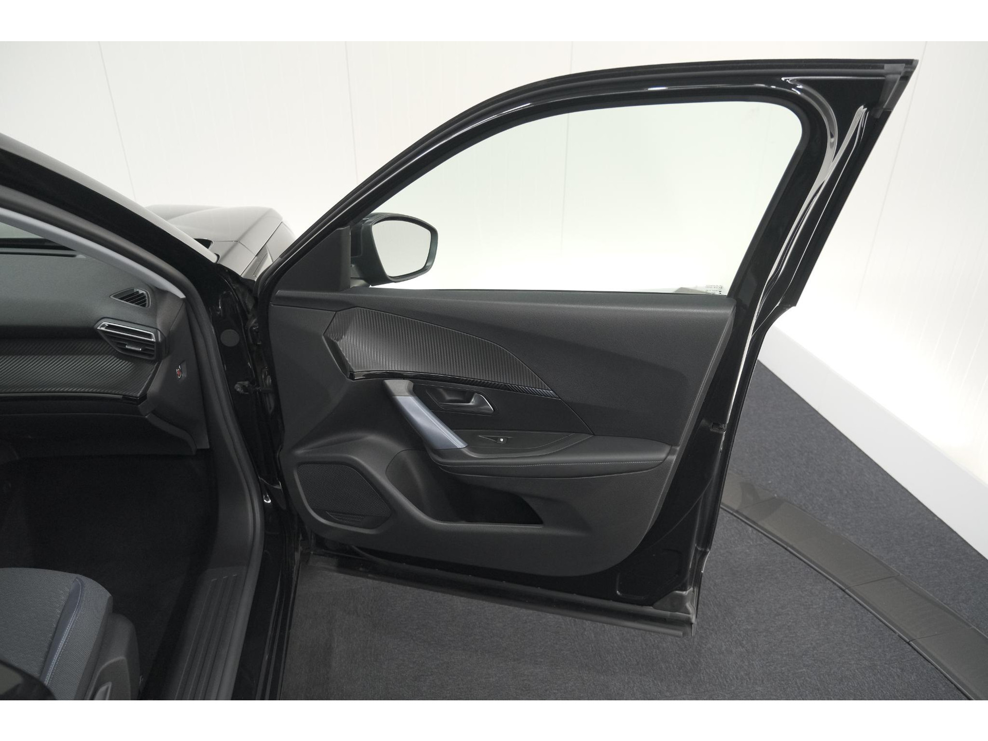 Peugeot 2008 PureTech 130 Blue Lease Allure | Camera | Apple Carplay | Parkeersensoren | Climate Control