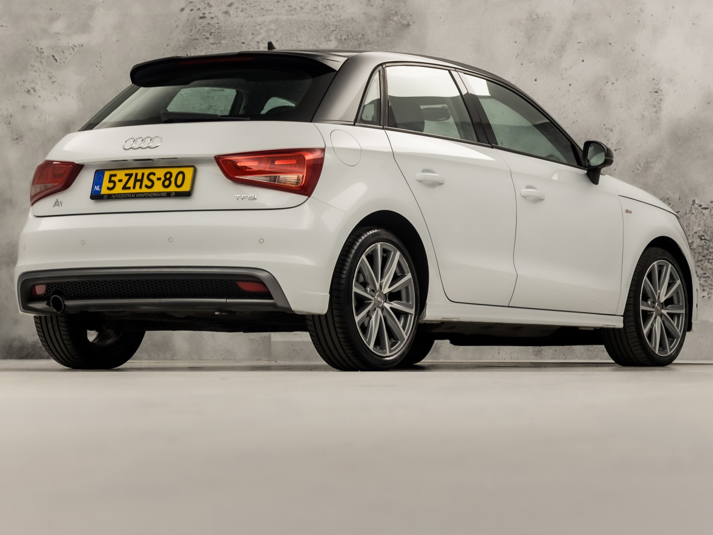 Audi A1 Sportback 1.2 TFSI S-Line Sport (NAVIGATIE, 5 DEURS, PARKEERSENSOREN, CRUISE, SPORTSTOELEN, LED ACHTERLICHTEN, BLUETOOTH, NIEUWE APK, NIEUWSTAAT)