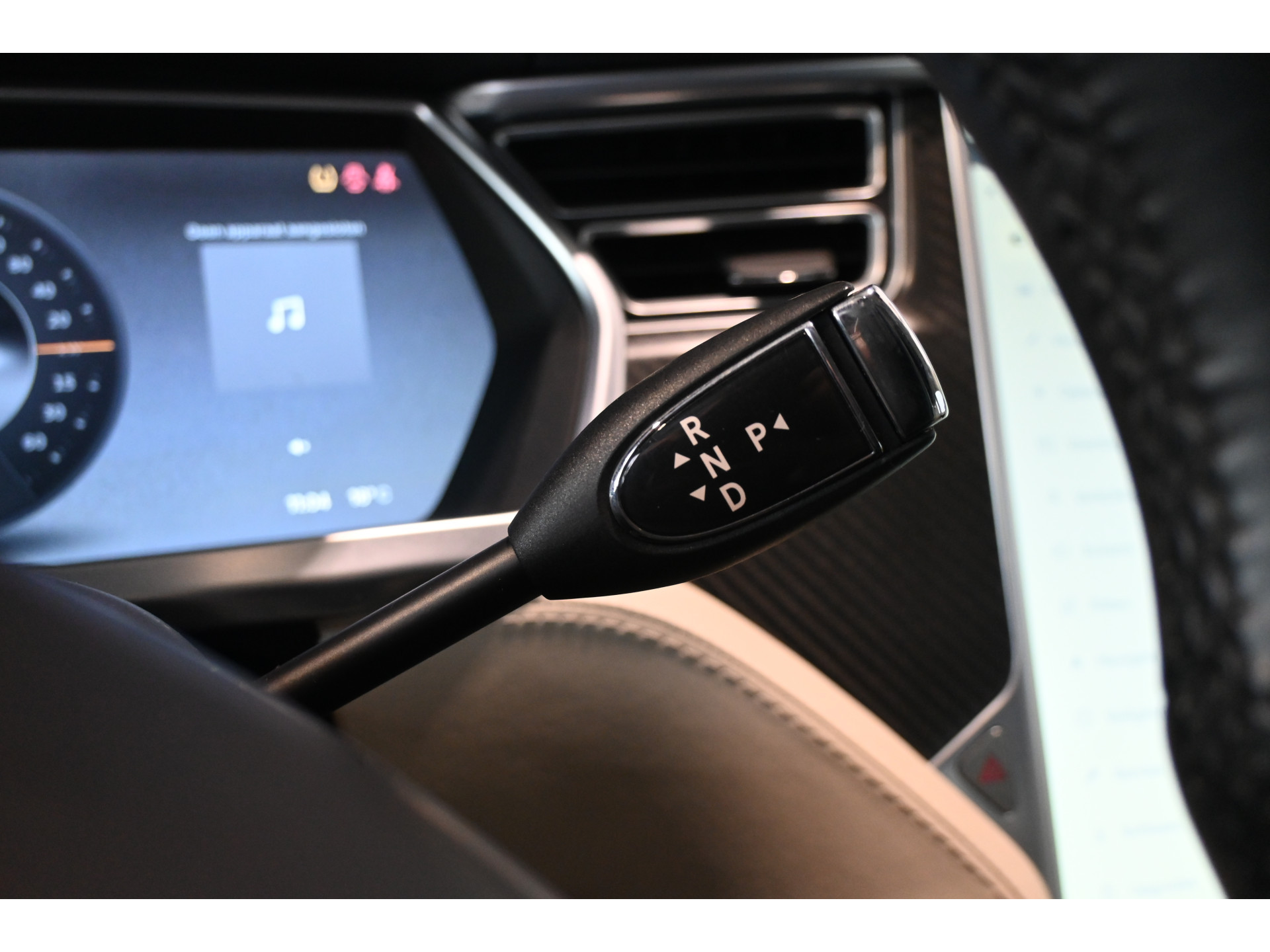 Tesla Model S 85 Performance Tech Pack ECC Navigatie Licht metaal MARGE 339KM Actieradius! Inruil mogelijk