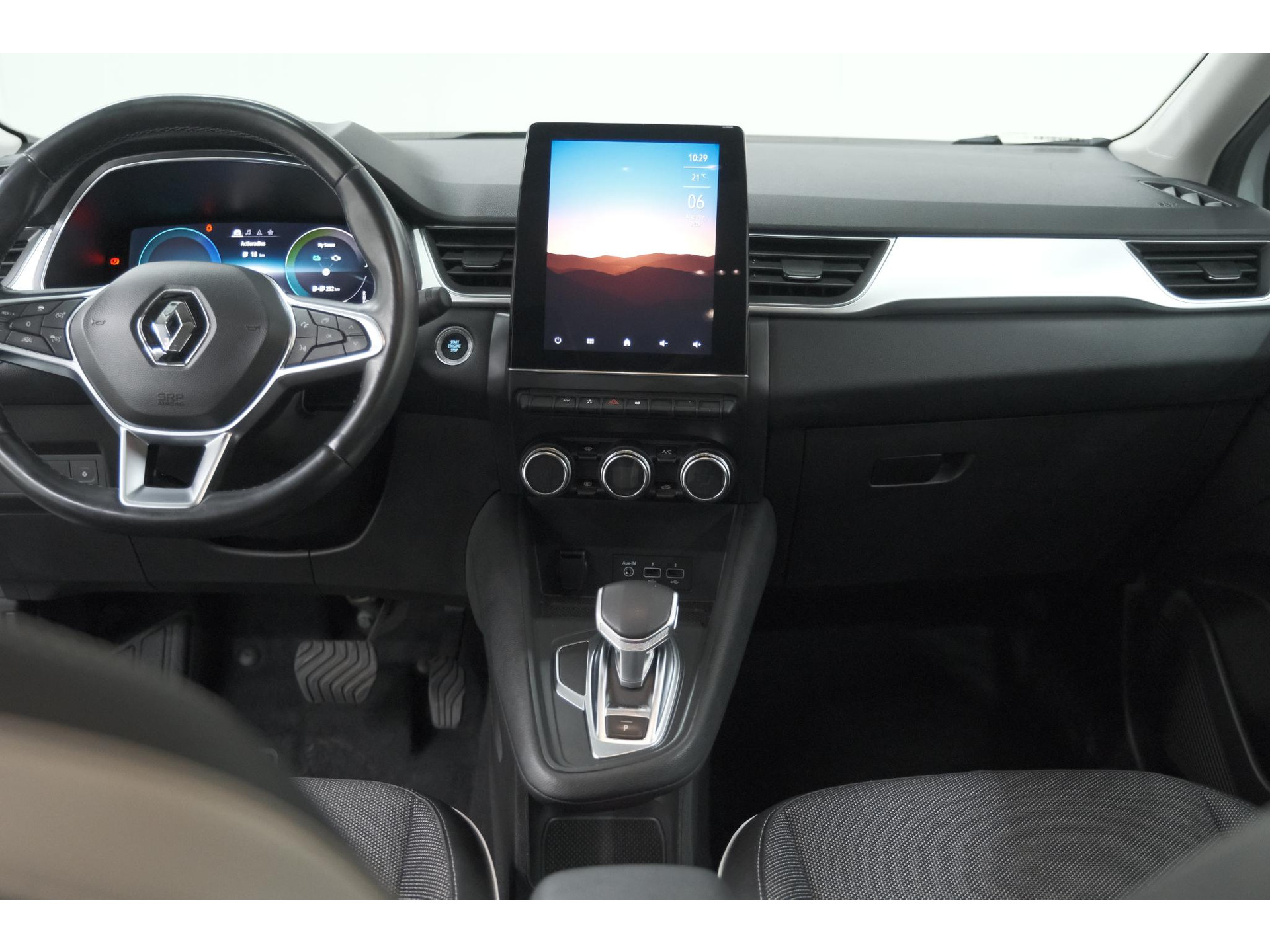 Renault Captur 1.6 E-Tech Plug-in Hybrid 160 Intens | Trekhaak | Camera | Adaptieve Cruise Control | Dodehoekdetectie