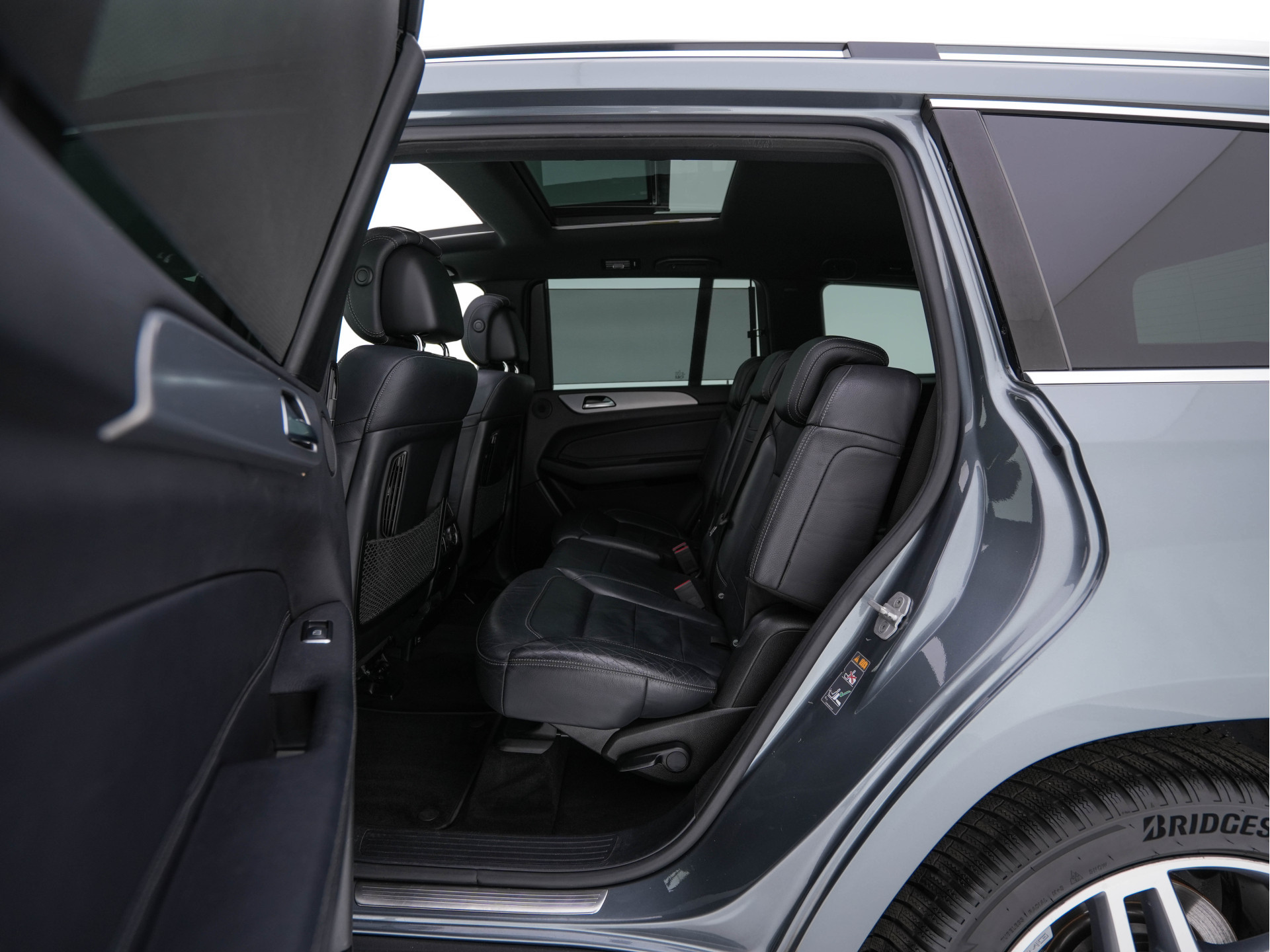 Mercedes-Benz GLS 350 d 4MATIC AMG-Line [ 7-Pers ] *PANO | LEATHER | FULL-LED | DISTRONIC | NAVI-FULLMAP | HEAT/COLD-COMFORTSEATS | BLINDSPOT | MEMORY-PACK | HARMAN/KARDON | TOPVIEW | KEYLESS | SHIFTPADDLES | PRIVACY-GLASS | TOWBAR | 21''ALU*