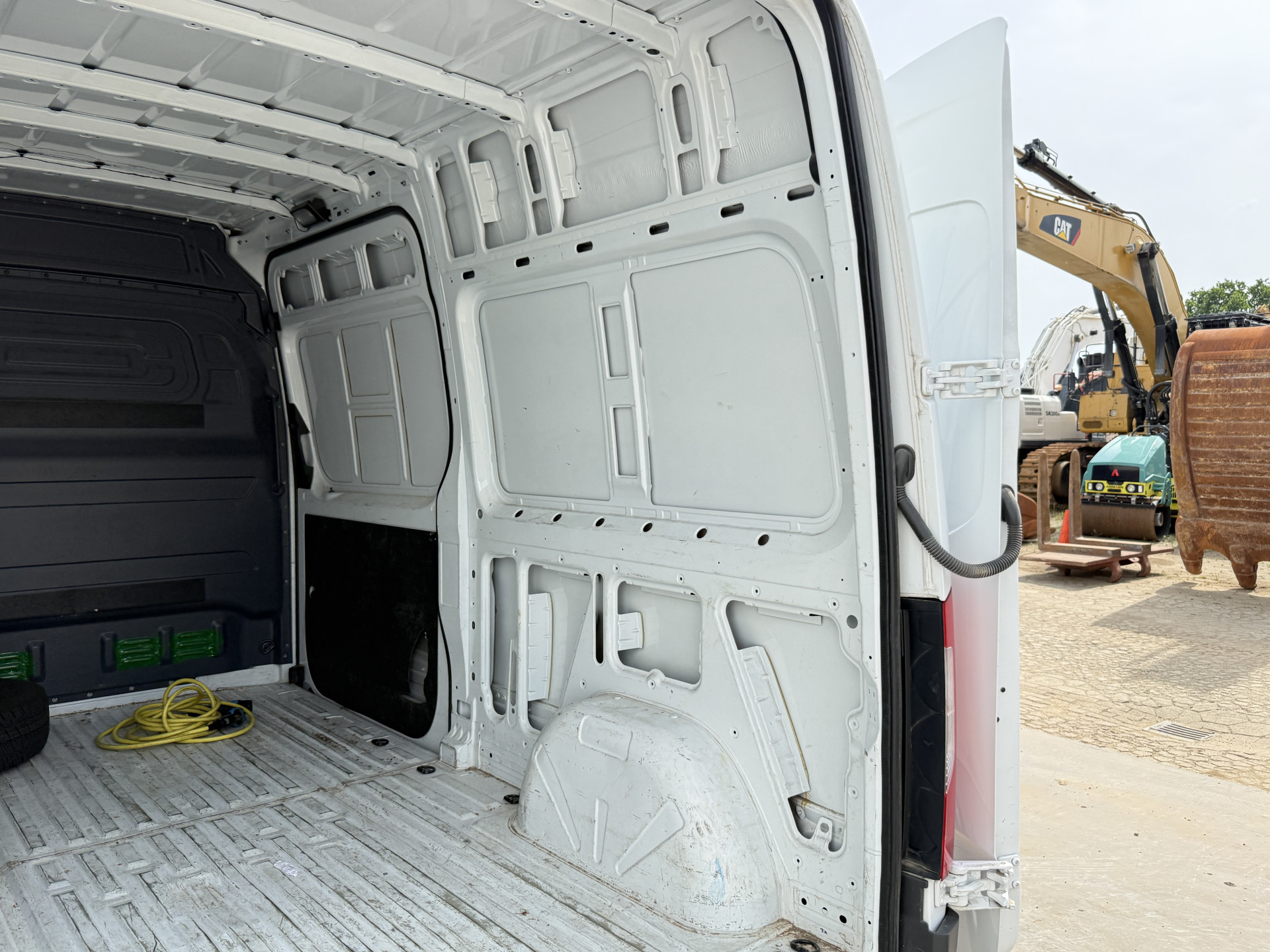 Mercedes-Benz eSprinter eSprinter L2H2 55 kWh L2H2 Elektrisch 168km WLTP 94% (SOH) Snelladen Laadkabel Climate Control Stoelverwarming