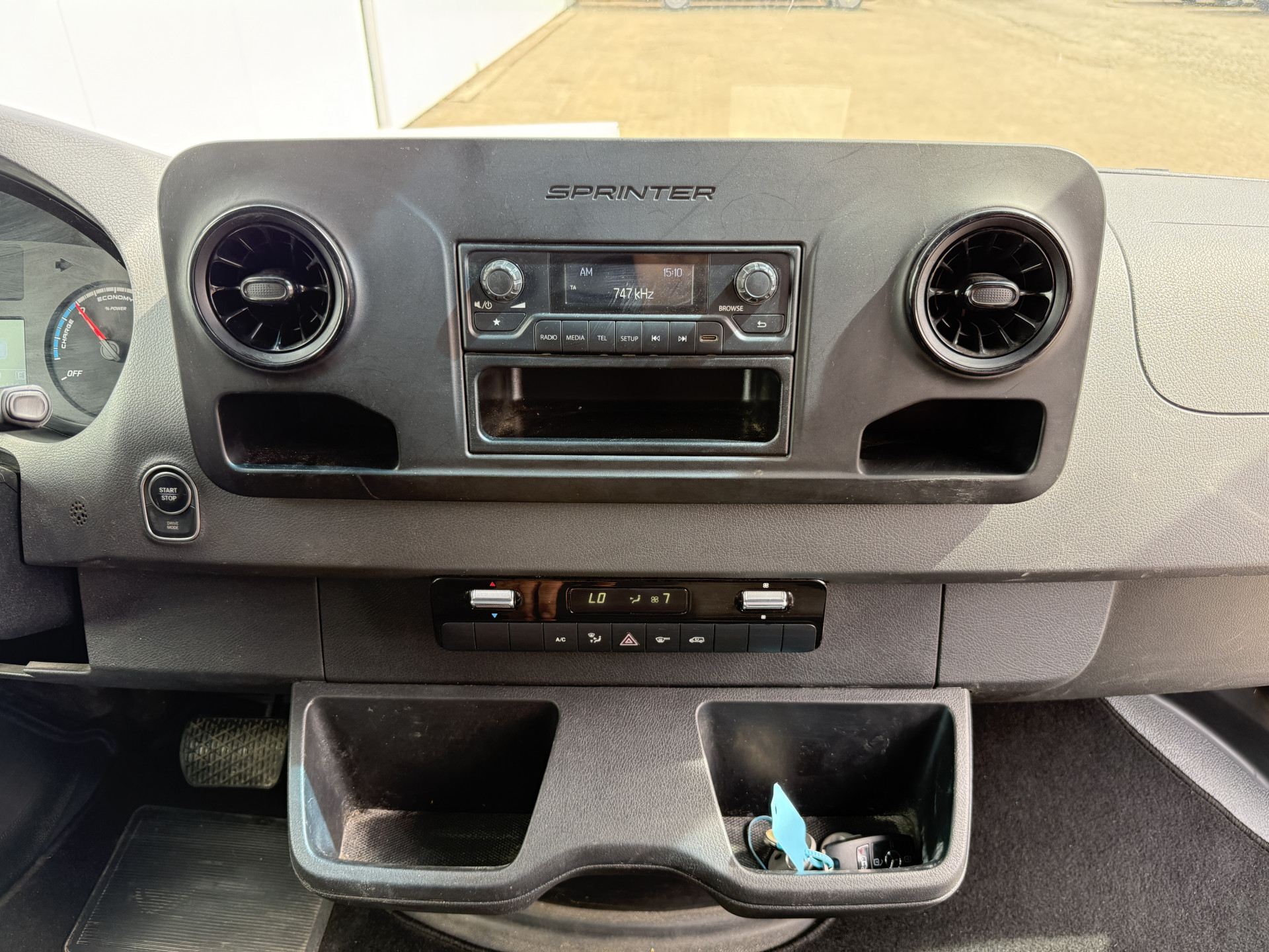 Mercedes-Benz eSprinter eSprinter L2H2 55 kWh L2H2 Elektrisch 168km WLTP 94% (SOH) Snelladen Laadkabel Climate Control Stoelverwarming