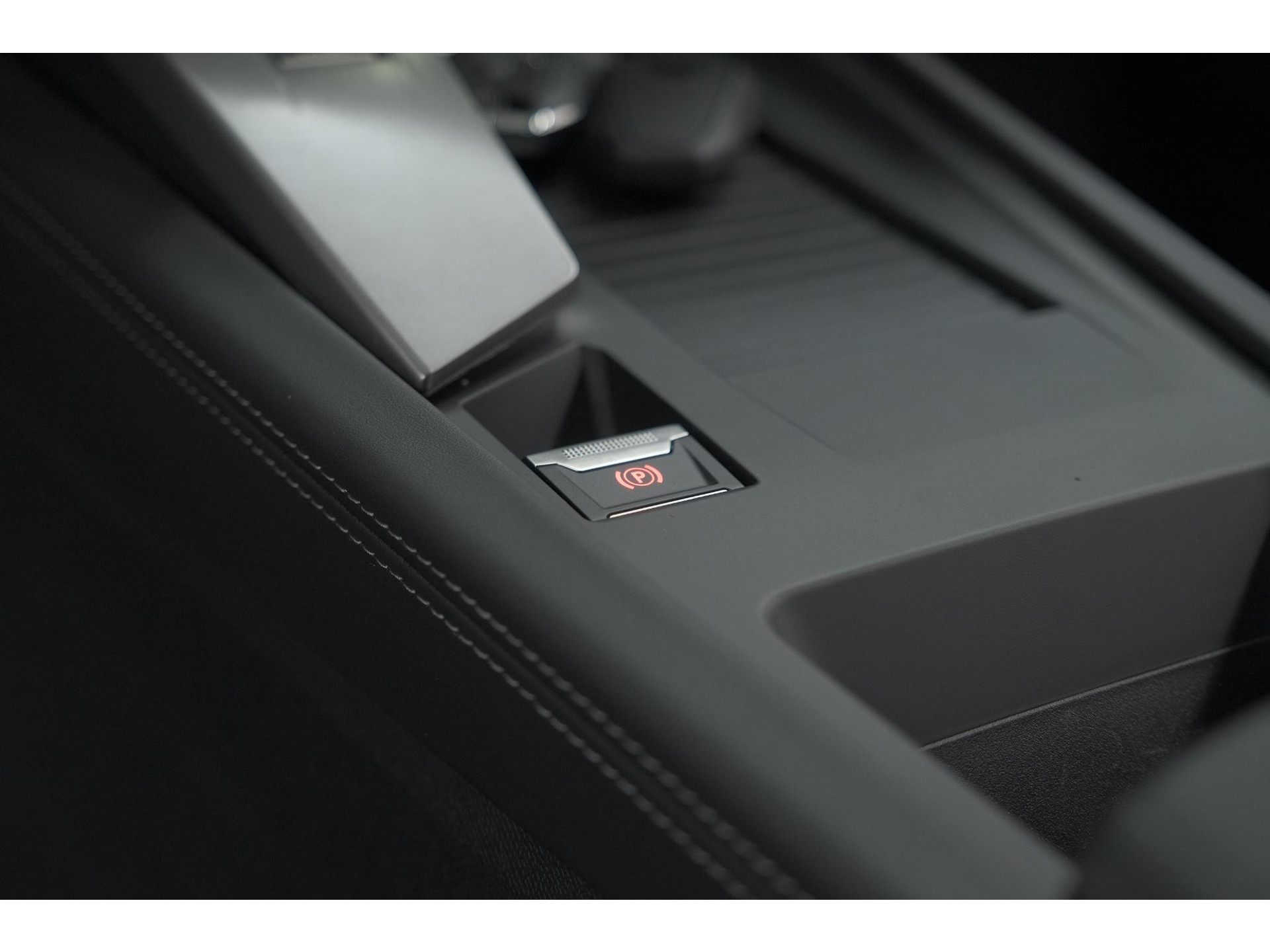 Peugeot 308 SW 1.6 Plug-in Hybrid 180 Allure | Perfecte Staat | 360 Camera | Adaptieve Cruise Control | Navigatie | Apple Carplay