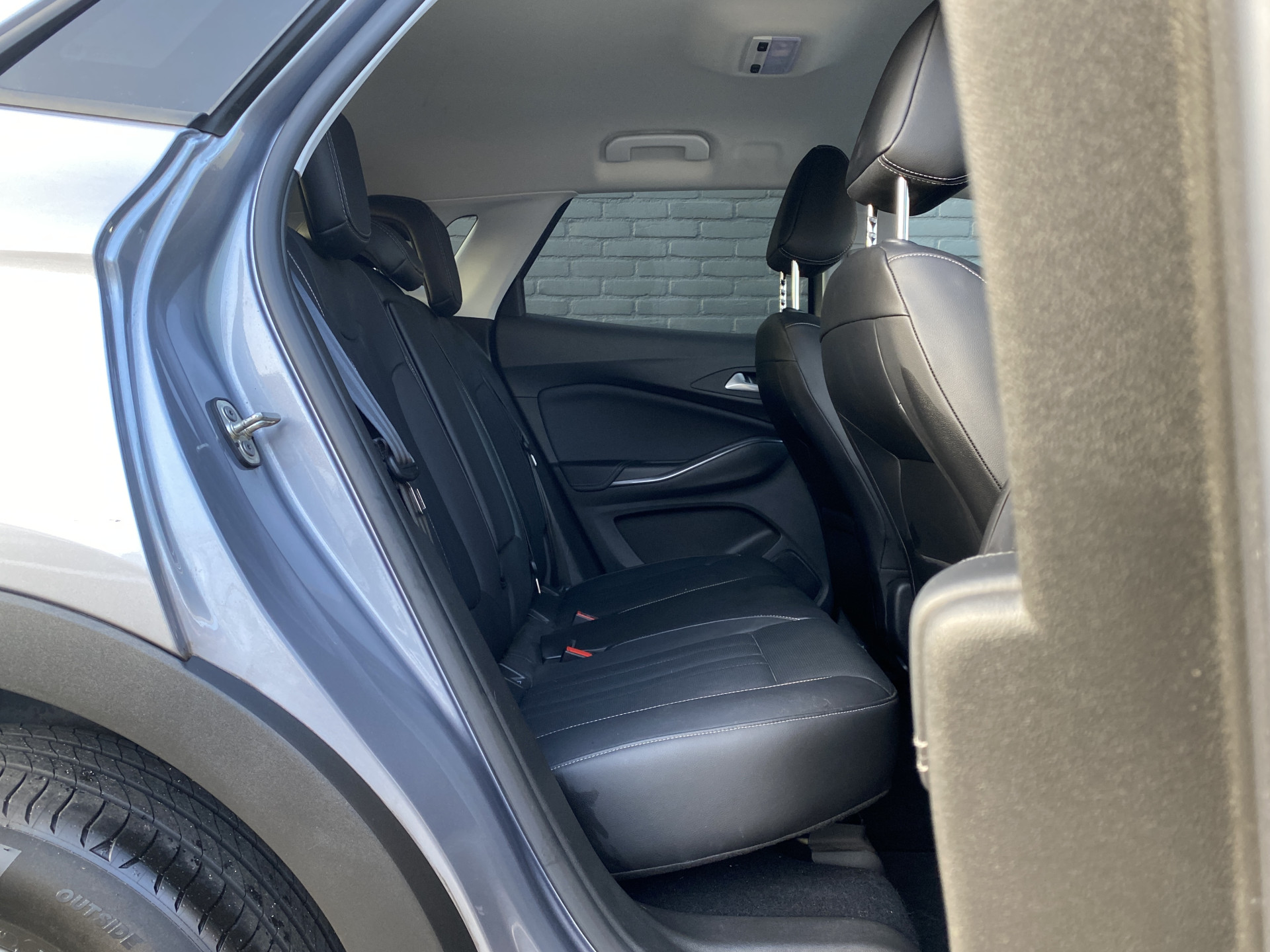 Opel Grandland X 1.2 Turbo Business Executive 130 pk | 1e eigenaar | dealer onderh. | leder interieur | navigatie | camera | carplay