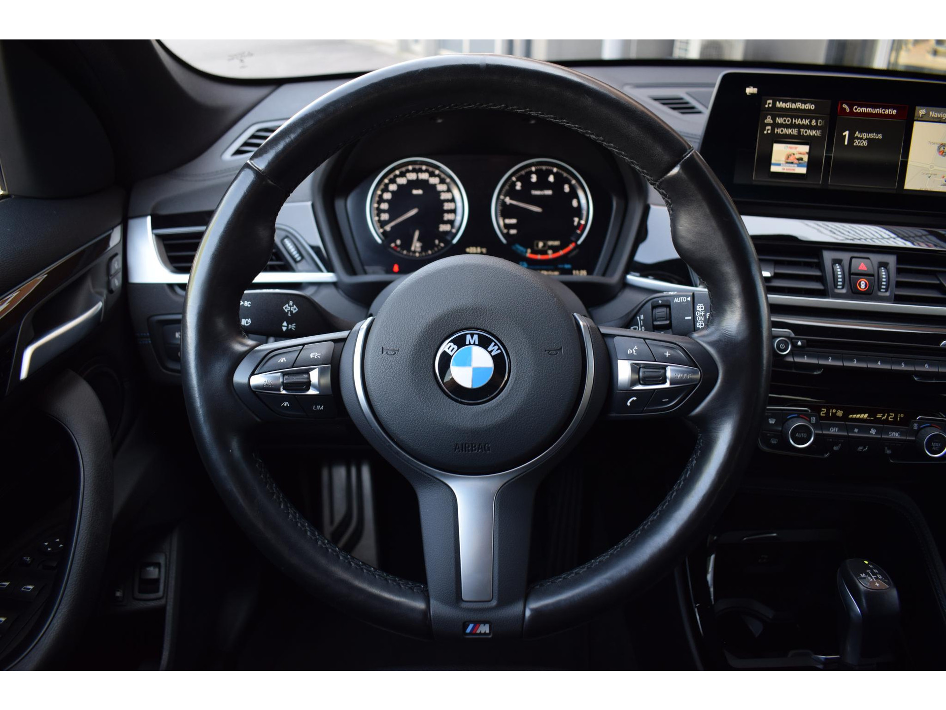 BMW X1 xDrive25e eDrive Edition | M-Sport | Trekhaak | Pano | CarPlay