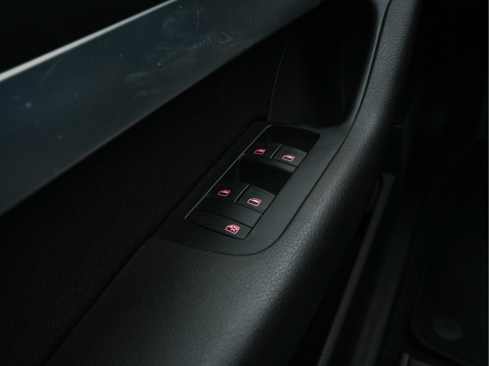 Audi A6 Limousine 2.0 TFSI Advance Aut. *XENON | NAVI-FULLMAP | ECC | PDC | CRUISE | COMFORT-SEATS | 18''ALU*