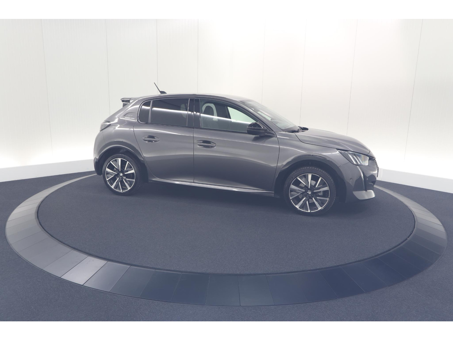 Peugeot 208 PureTech 100 EAT8 GT | Camera | Dodehoekdetectie | Navigatie | Apple Carplay