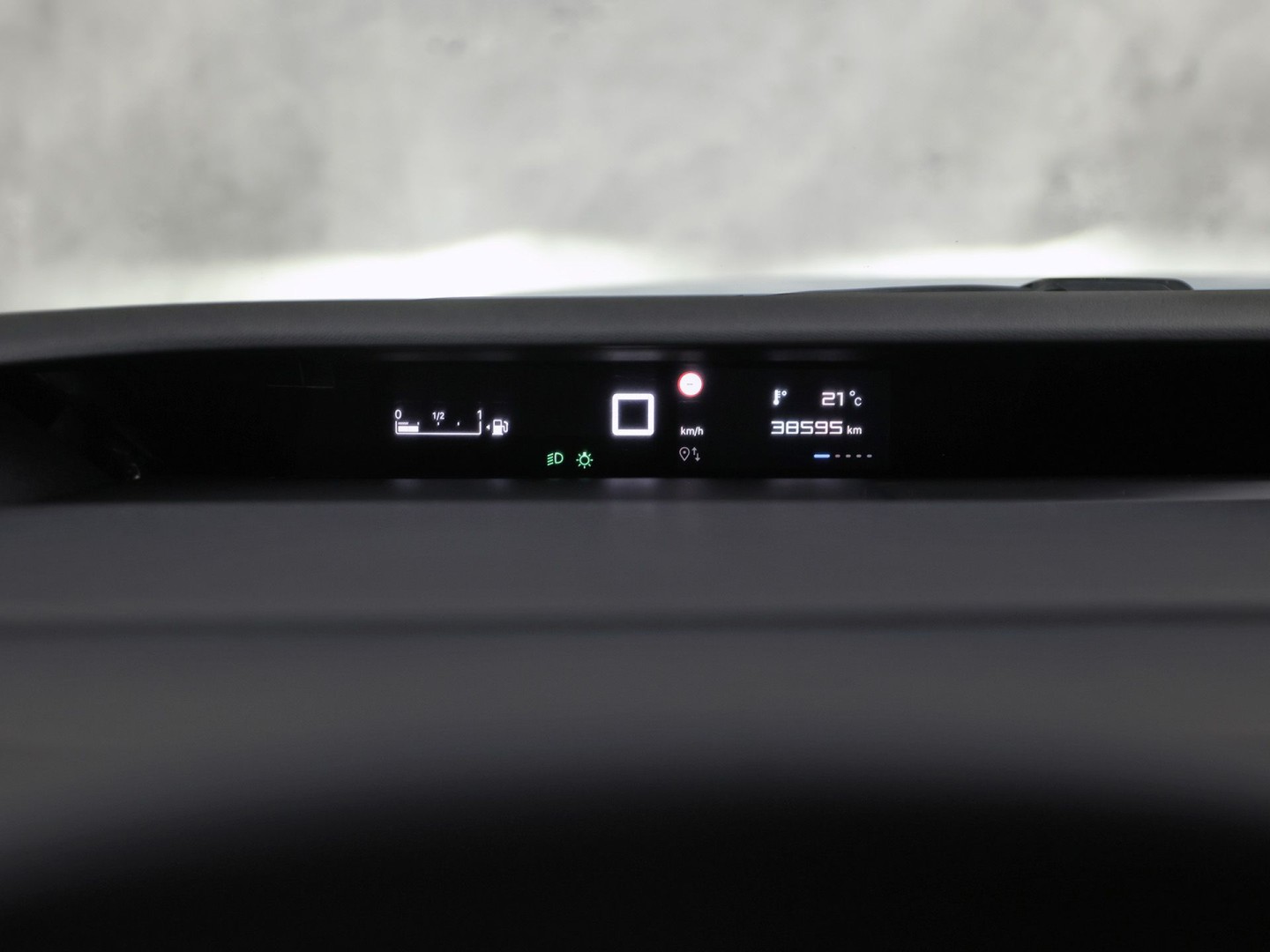 Citroën C3 1.2 Turbo 100pk Max (NIEUW MODEL, APPLE CARPLAY, GROOT NAVI, CAMERA, TREKHAAK, SPORTSTOELEN, GETINT GLAS, CRUISE, LANE ASSIST, NIEUWSTAAT)