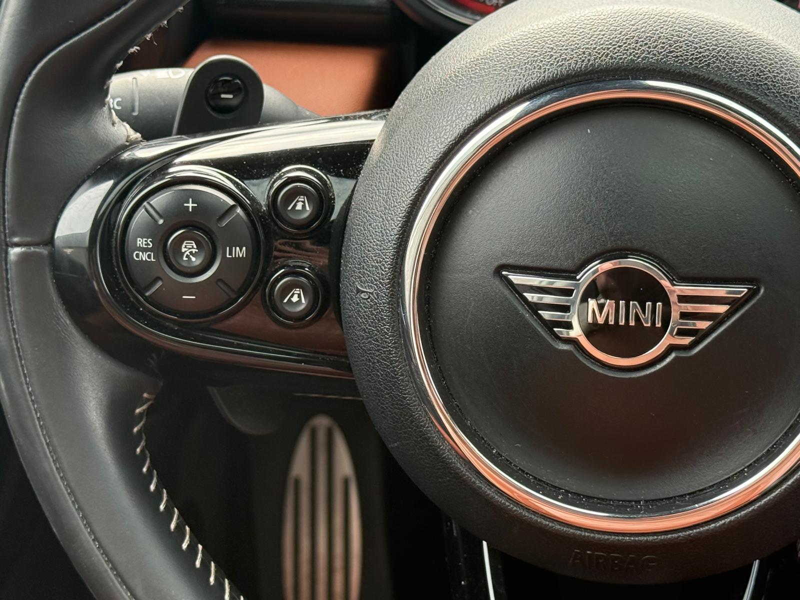 MINI Mini 2.0 John Cooper Works Chili | 1E EIGENAAR | 3/6/12MND GARANTIE | 230PK | PANO | ACC | CARPLAY | LED | HEAD-UP | NAVI | DAB |