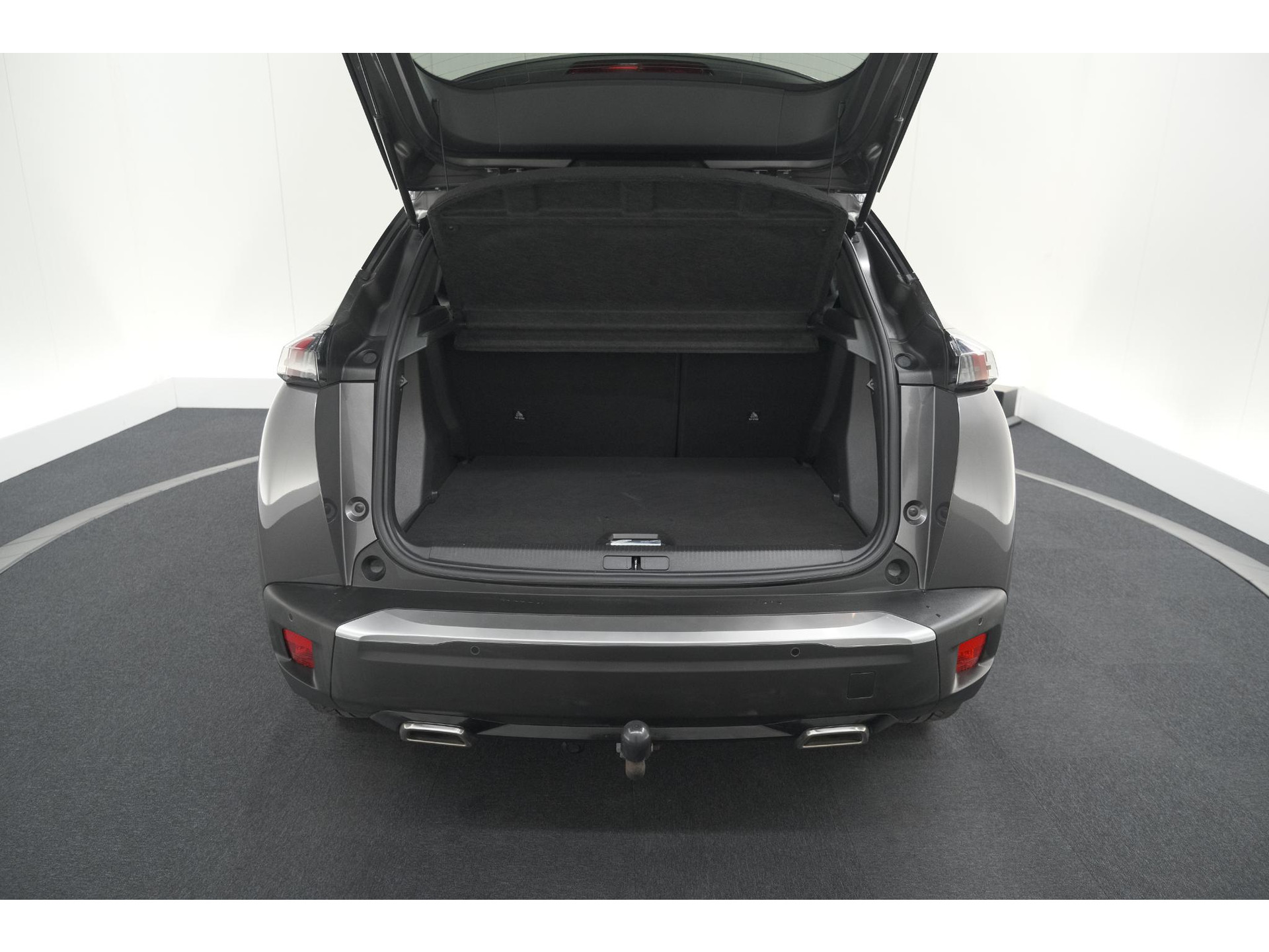 Peugeot 2008 PureTech 130 EAT8 Allure Pack | Trekhaak | Camera | Navigatie | Parkeersensoren