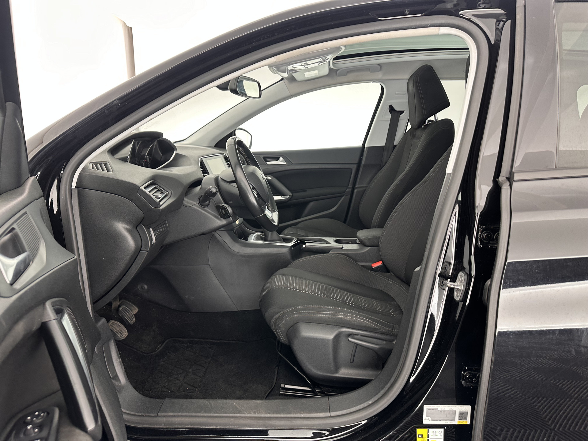 Peugeot 308 SW 1.6 BlueHDI Blue Lease Executive [⚠️] *PANO | NAVI-FULLMAP | ECC | PDC | CRUISE | CAMERA | TOWBAR | COMFORT-SEATS | 16''ALU*