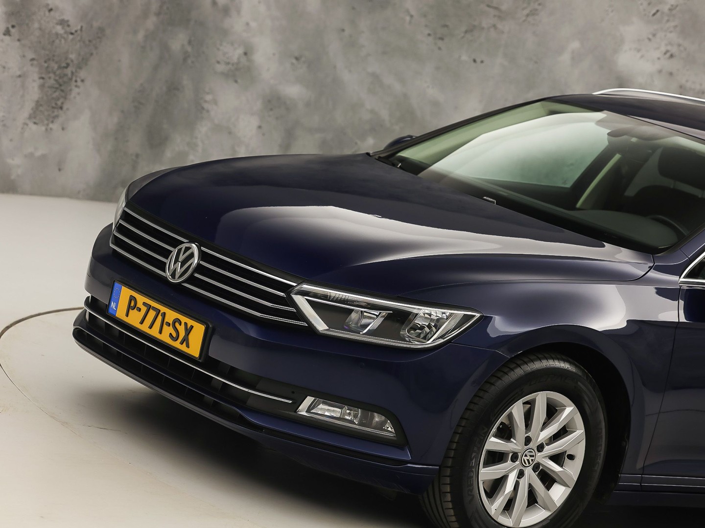 Volkswagen Passat Variant 1.4 TSI ACT Highline 150Pk Automaat (APPLE CARPLAY, GROOT NAVI, CLIMATE, CAMERA, SPORTSTOELEN, GETINT GLAS, KEYLESS START, ADAPTIVE CRUISE,