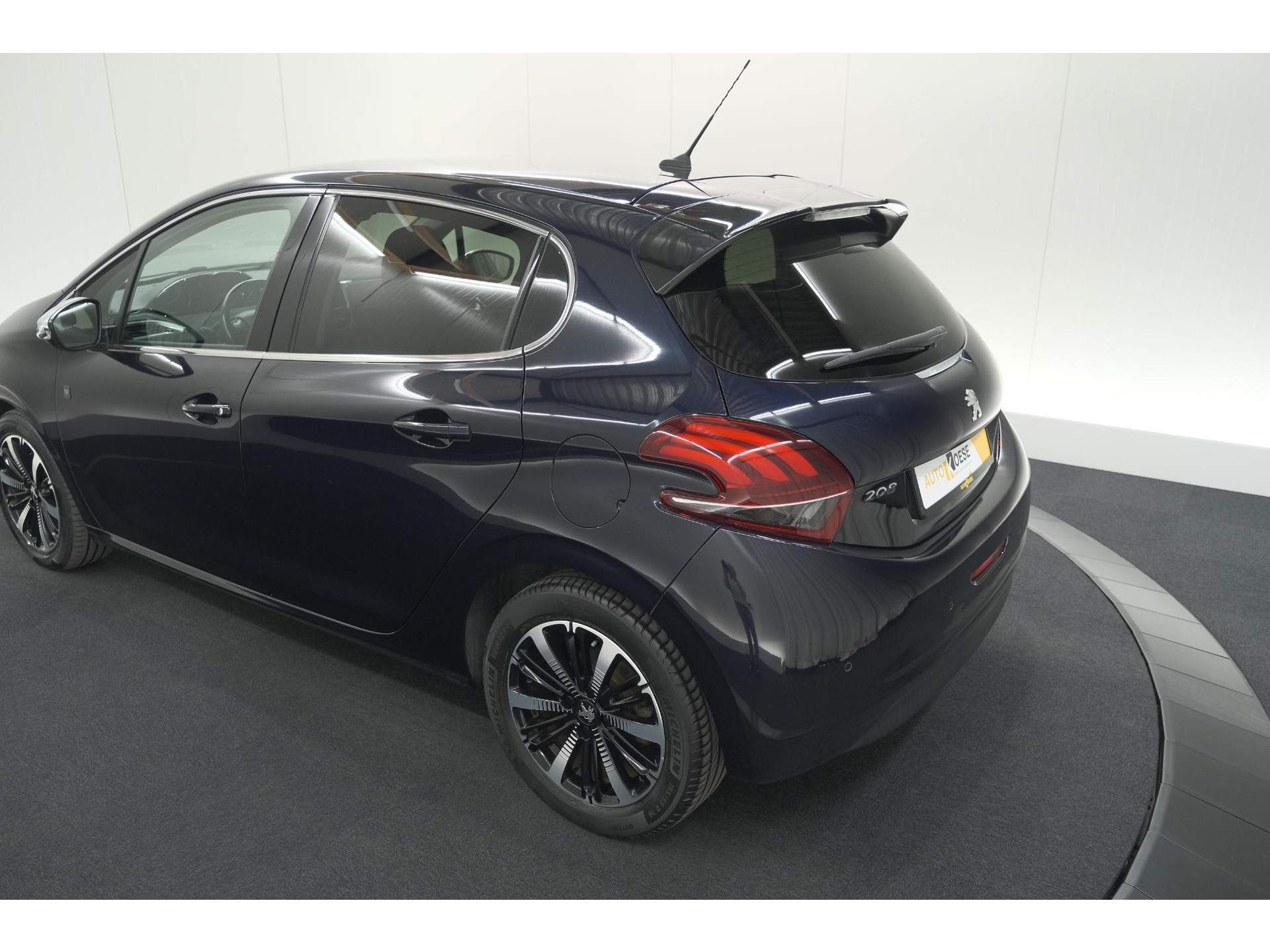 Peugeot 208 PureTech 110 Tech Edition | Camera | Apple Carplay | Parkeersensoren