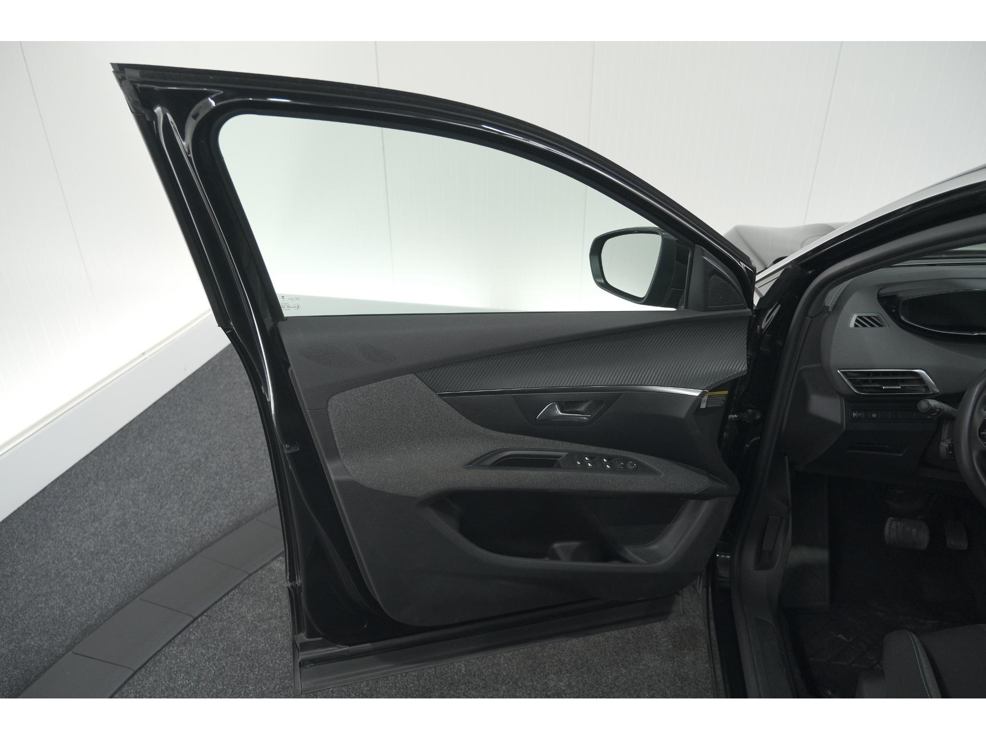 Peugeot 5008 PureTech 130 EAT8 Active Pack Business | 7 Zitplaatsen | Camera | Navigatie | Apple Carplay | Parkeersensoren