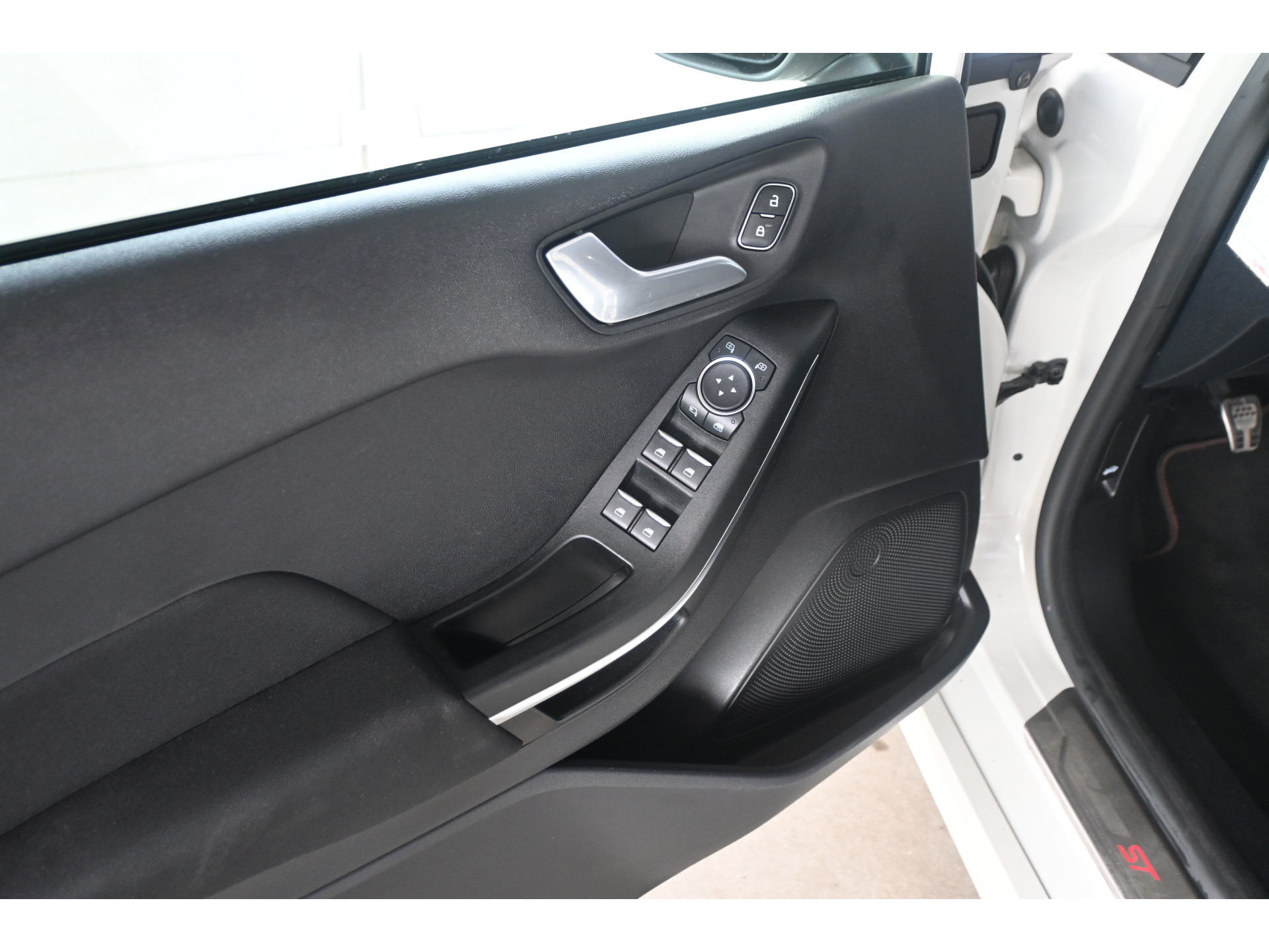 Ford Fiesta 1.0 EcoBoost ST-Line Navigatie Stuur/Stoelverwarming LED Carplay Rijklaarprijs! Inruil Mogelijk!