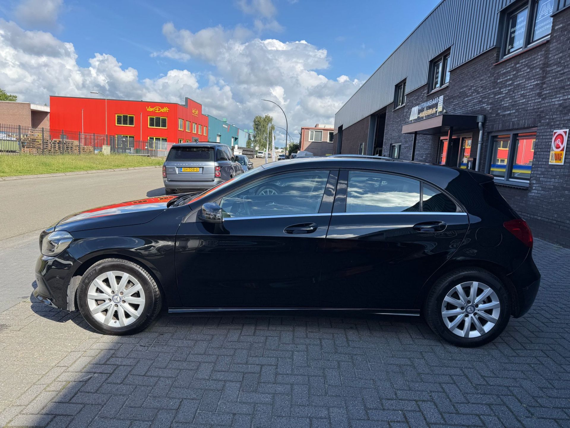 Mercedes-Benz A-klasse 160 Ambition | 2E EIGENAAR | 3/6/12MND GARANTIE | AUTOMAAT | LED | CRUISE | NAVI | AIRCO | BLUETOOTH | TREKHAAK |