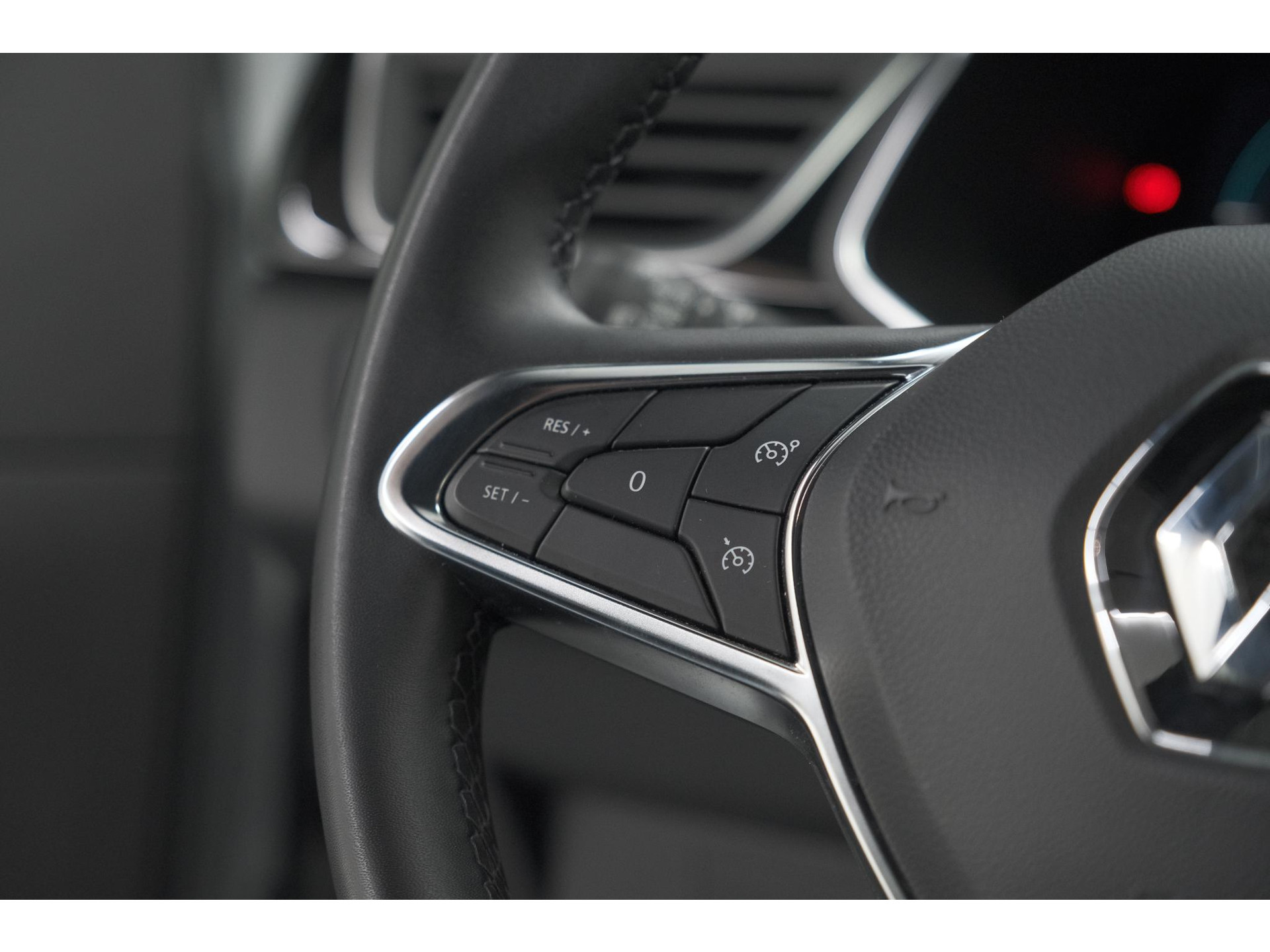 Renault Captur 1.6 E-Tech hybrid 145 SL Rive Gauche | Trekhaak | Camera | Apple Carplay | 9.3 Inch Grootscherm