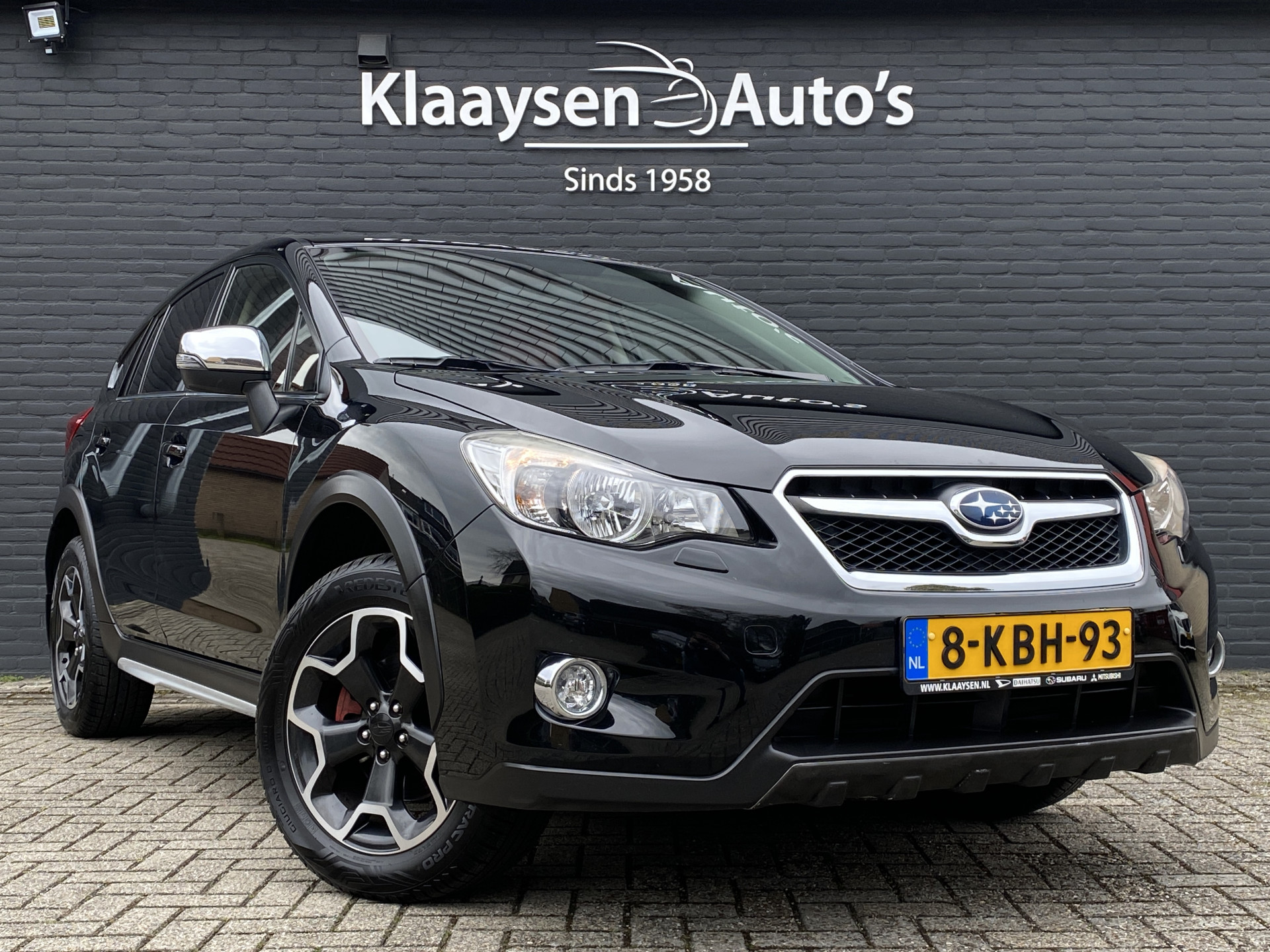 Subaru XV 2.0i Luxury AWD 150 pk AUT. | dealer onderhouden | navigatie | trekhaak | leder interieur | camera | all season banden