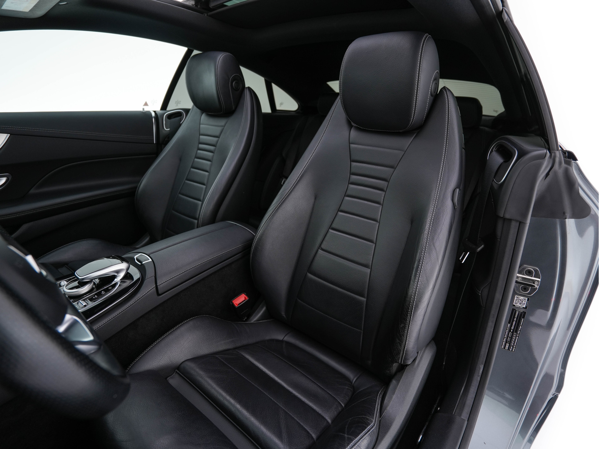 Mercedes-Benz E-klasse Coupé 400 AMG-Sportpack 4Motion Premium Plus Aut. *PANO | LEATHER | BURMESTER-AUDIO | WIDESCREEN-COCKPIT |  FULL-LED | NAVI-FULLMAP | CAMERA | SHIFT-PADDLES | CRUISE | AMBIENT-LIGHT | SPORT-SEATS | 19"ALU*