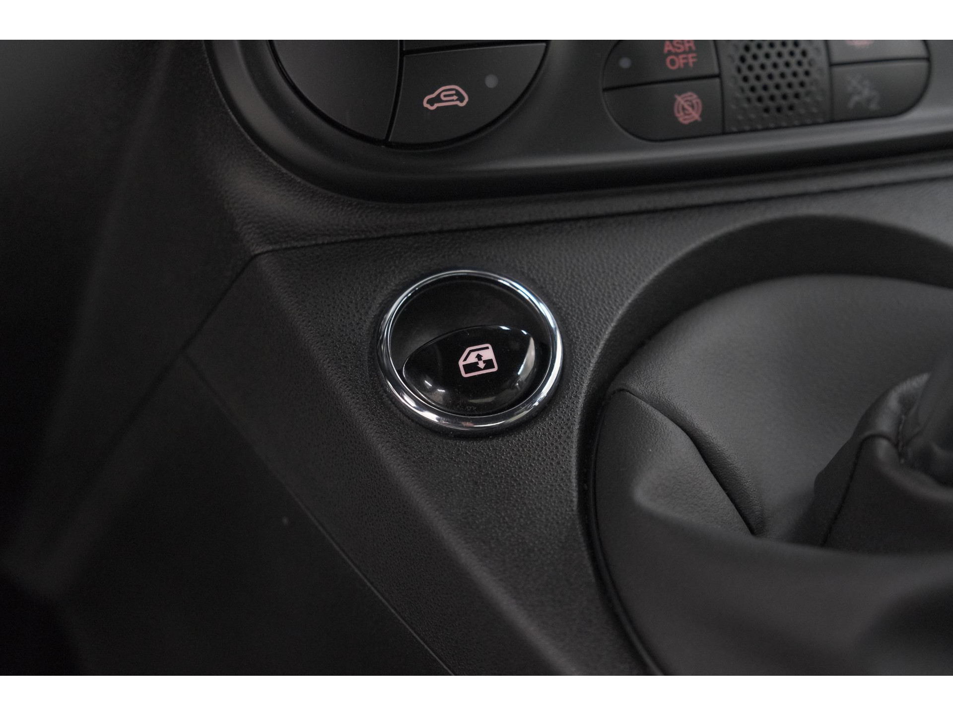 Fiat 500 C 1.0 Hybrid Dolcevita | Elektrisch Vouwdak | Apple Carplay | Parkeersensoren | Climate Control
