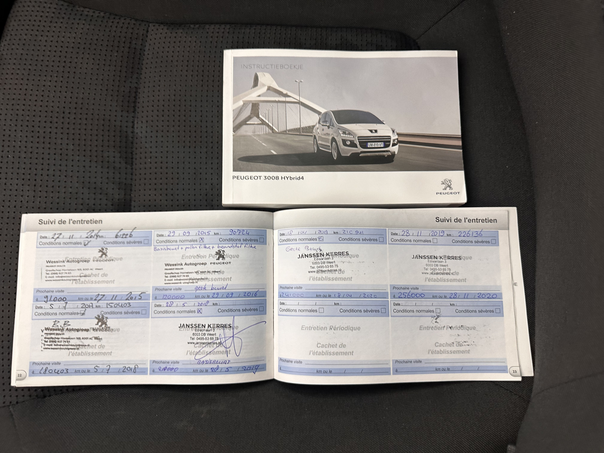 Peugeot 3008 2.0 HDiF HYbrid4 Aut. *NAVI-FULLMAP | COMFORT-SEATS | ECC | SHIFT-PADDLES | PDC | CRUISE | 16''ALU*