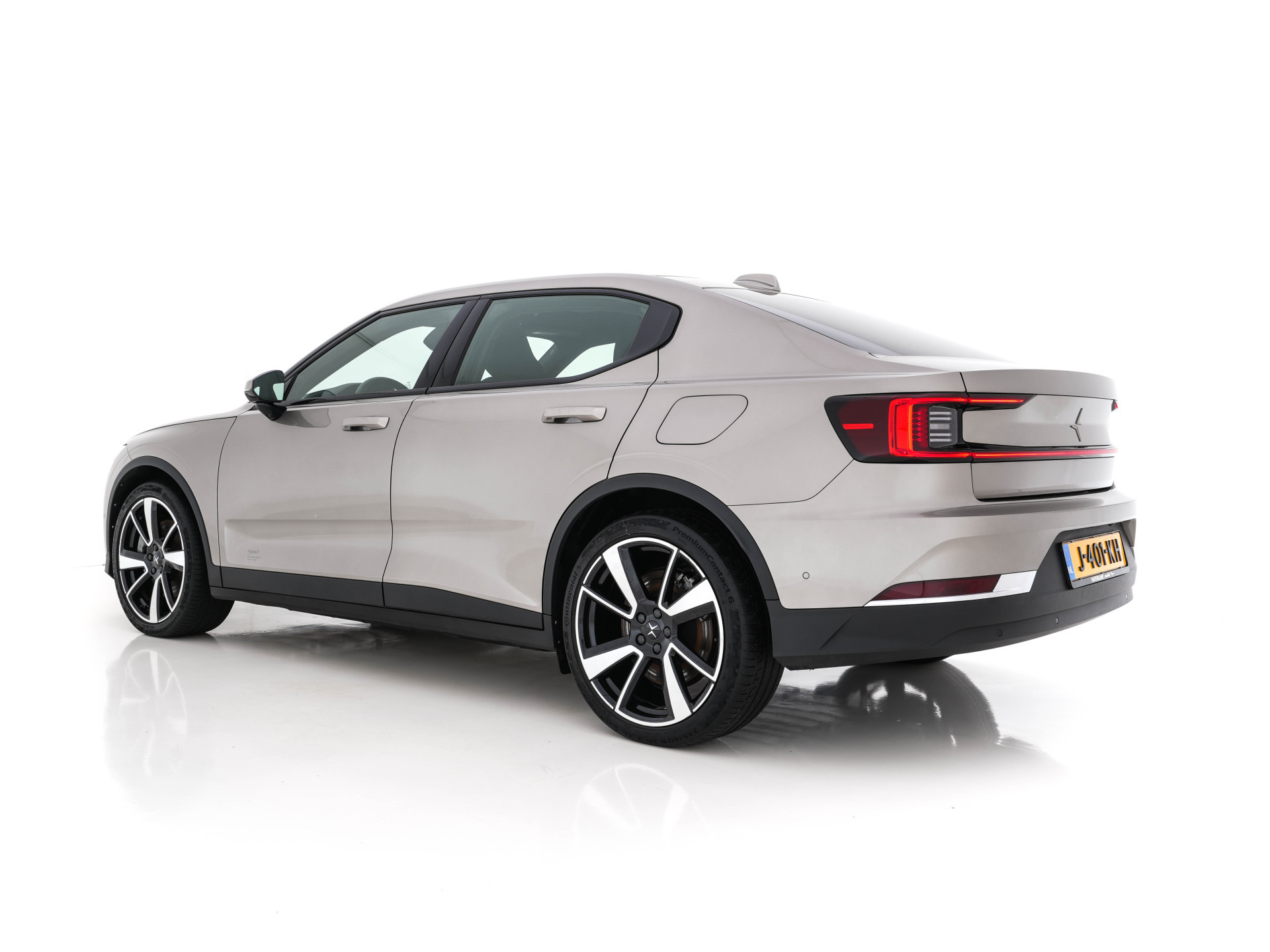 Polestar 2 Long Range Dual Motor Launch Edition 78kWh [ 3-Fase ] {SOH-93%} (INCL-BTW) *PANO | HARMAN/KARDON-AUDIO | FULL-LED | TOPVIEW | BLINDSPOT |  KEYLESS | MEMORY-PACK | ADAPTIVE CRUISE | CARPLAY | HEATED-SPORTSEATS | DIGI-COCKPIT | 20"ALU*