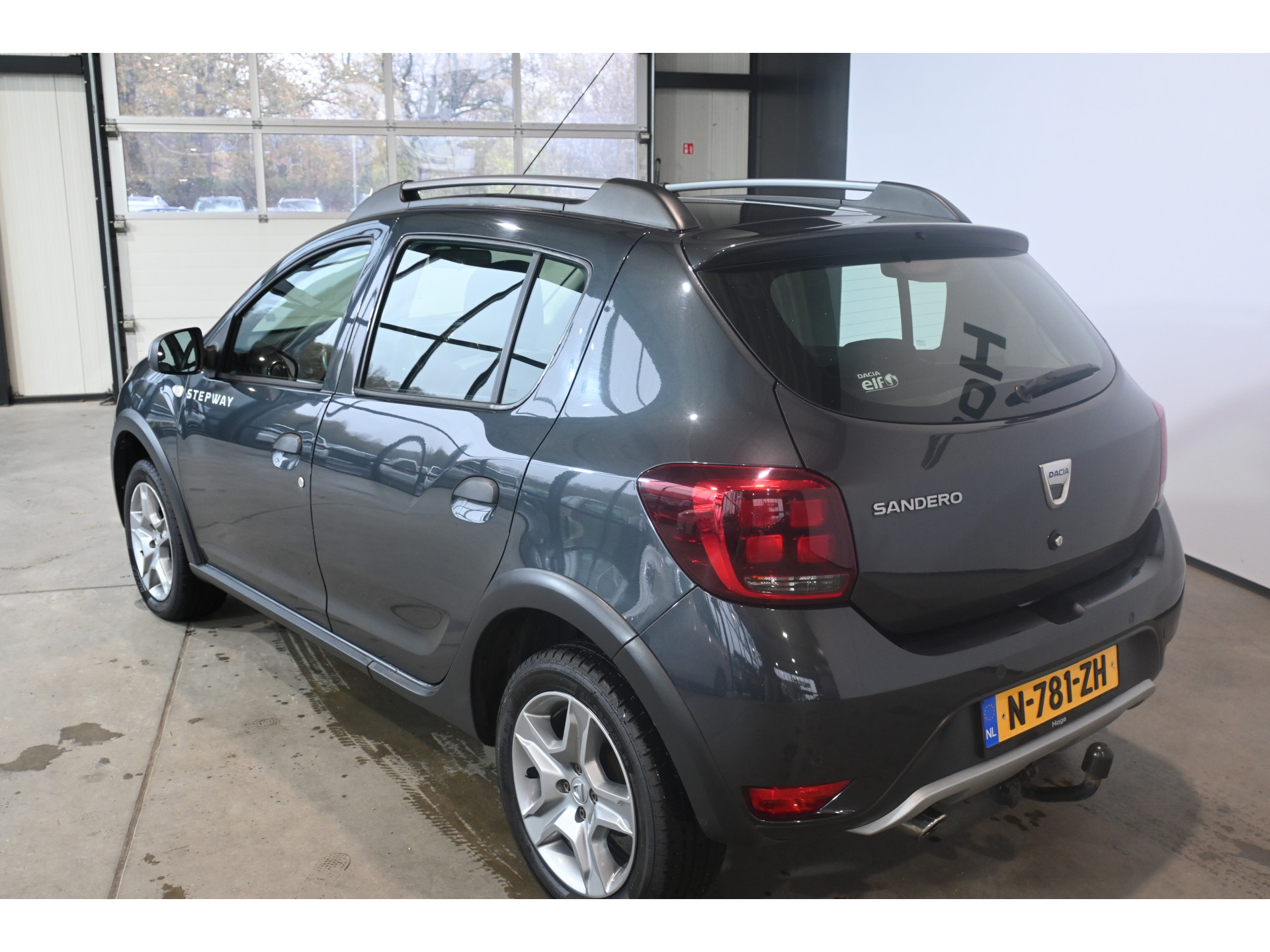 Dacia Sandero 0.9 TCe Stepway Tech Road Airco Navigatie Trekhaak Goed Onderhouden! Inruil Mogelijk!