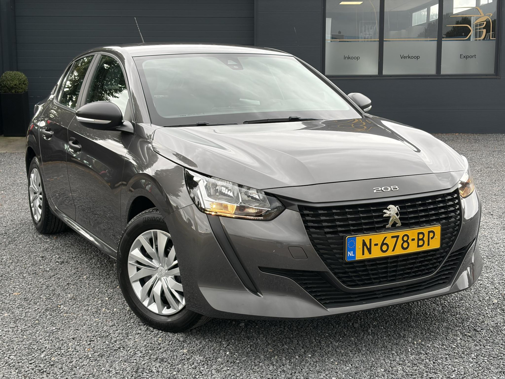 Peugeot 208 1.2 PureTech Like ✓Carplay✓Navi✓2e Eigenaar✓Dealer Onderhouden✓Airco✓Cruise✓Weinig Km✓N.A.P✓Apk tot 09-2027