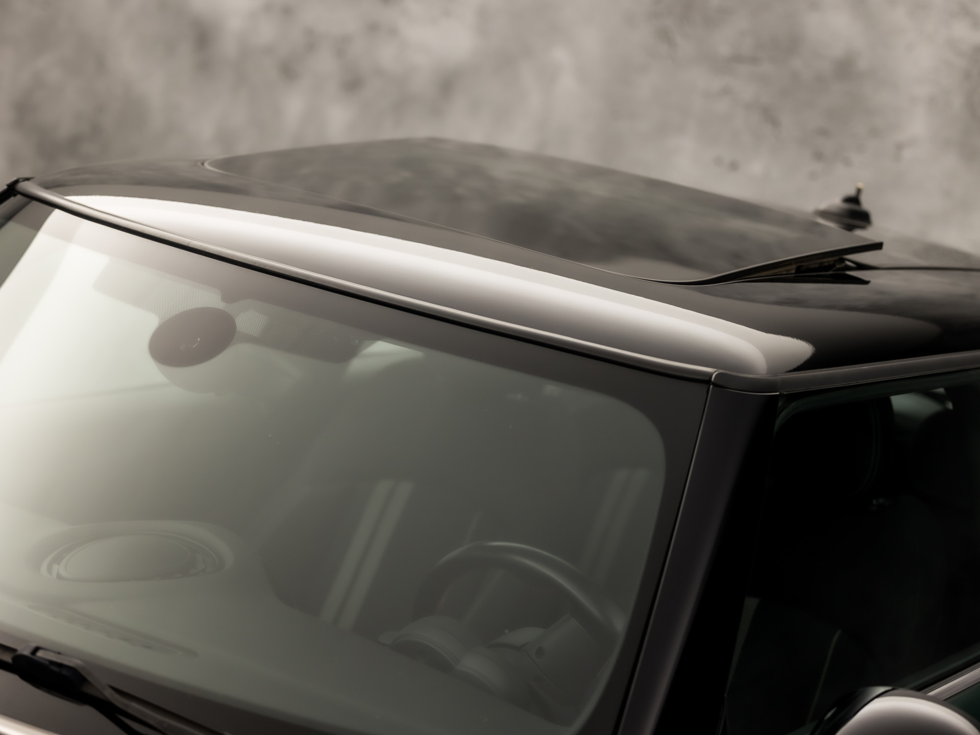 MINI Mini 1.5 Cooper Sport Automaat (PANORAMADAK, JCW PACK, NAVIGATIE, CLIMATE, ZWART HEMEL, SPORTSTOELEN, PARKEERSENSOREN, CRUISE, NIEUWE APK, NIEUWSTAAT)