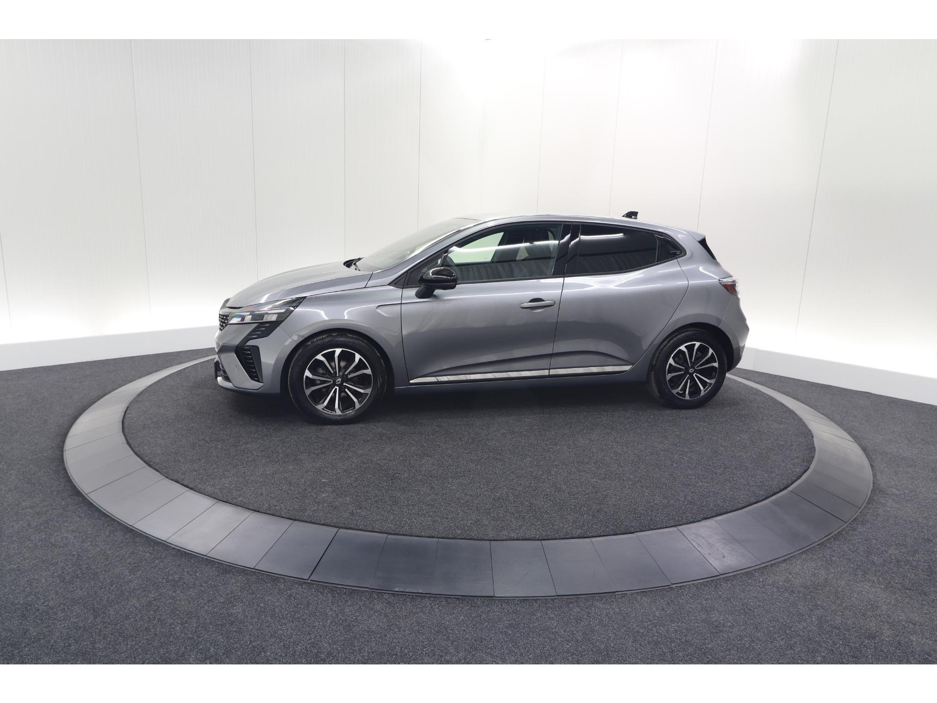 Renault Clio TCe 90 GPF techno | 360 Camera | Dodehoekdetectie | Adaptieve Cruise Control
