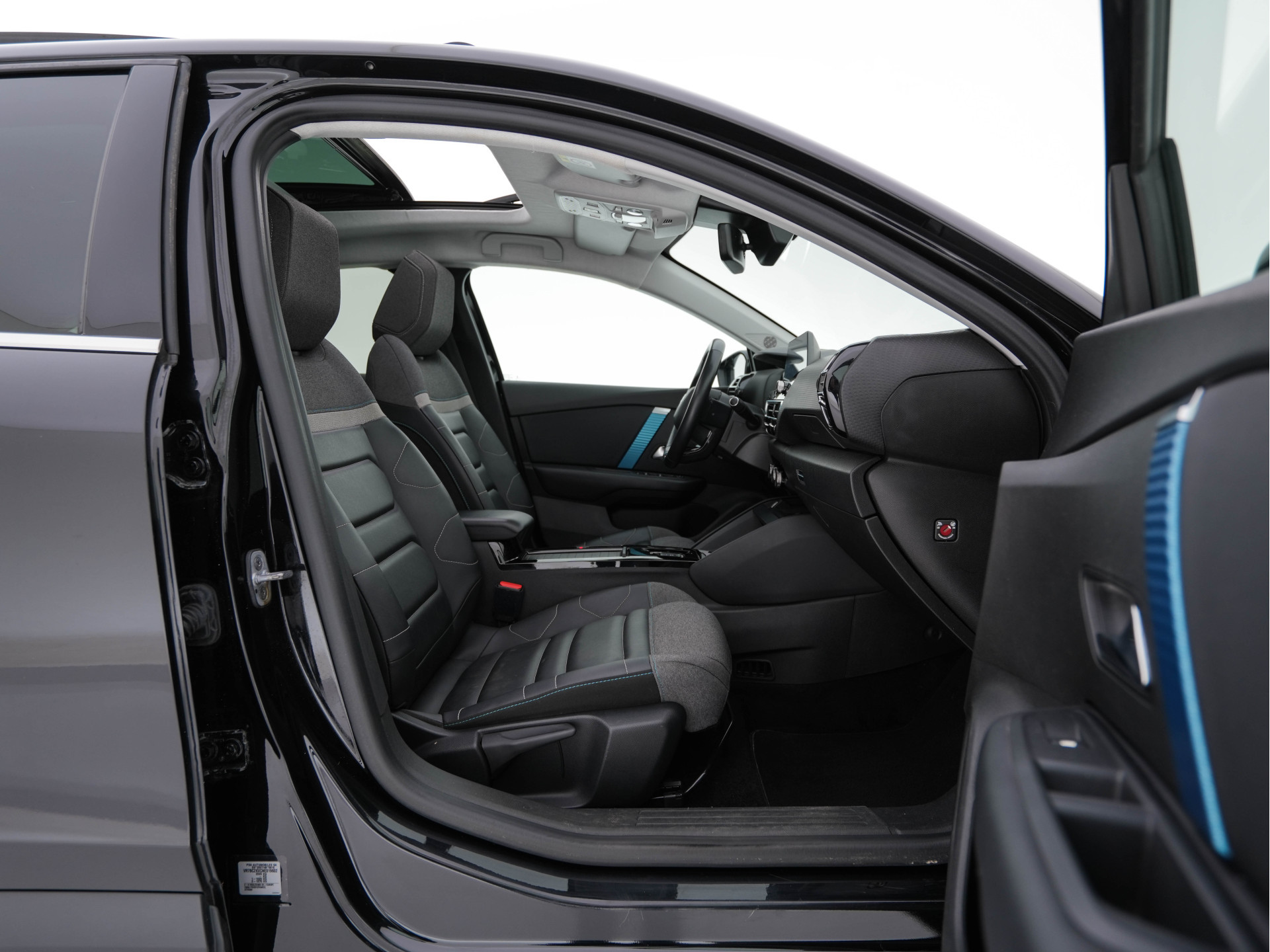 Citroën Ë-C4 Feel 50 kWh [ 3-Fase-11kW ] (SOH-91%) (INCL-BTW) *PANO | HEAD-UP | LEATHER-FABRIC | FULL-LED | DIGI-COCKPIT | BLINDSPOT | CARPLAY | COMFORT-SEATS | ECC | LANE-ASSIST | KEYLESS | PDC | CRUISE | DAB  | CCS-FASTLOADER | 18''ALU*